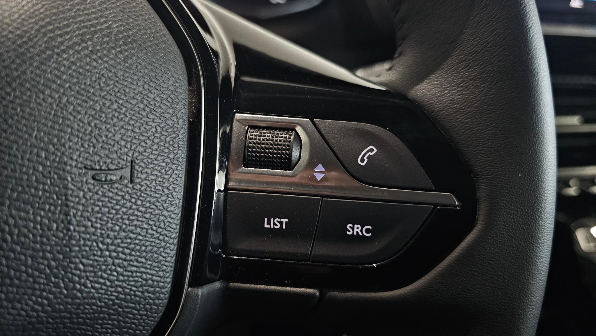 Peugeot-208-image-13