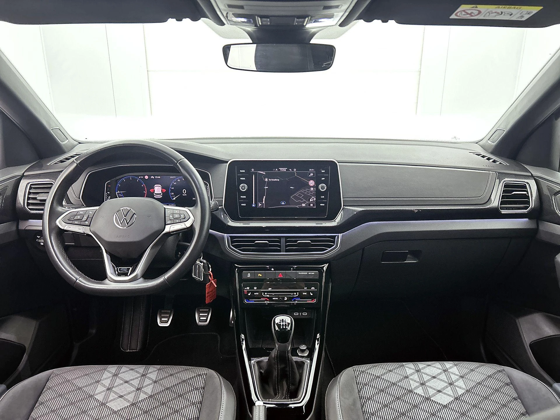 Volkswagen-T-Cross-image-22