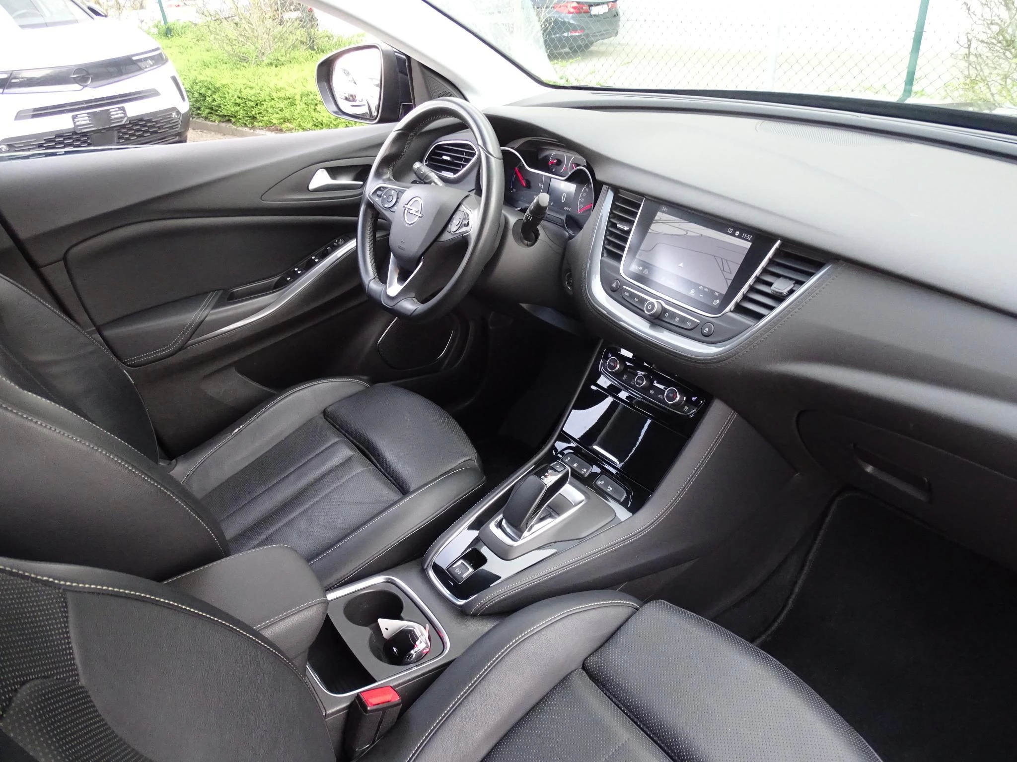 Opel-Grandland X-image-8