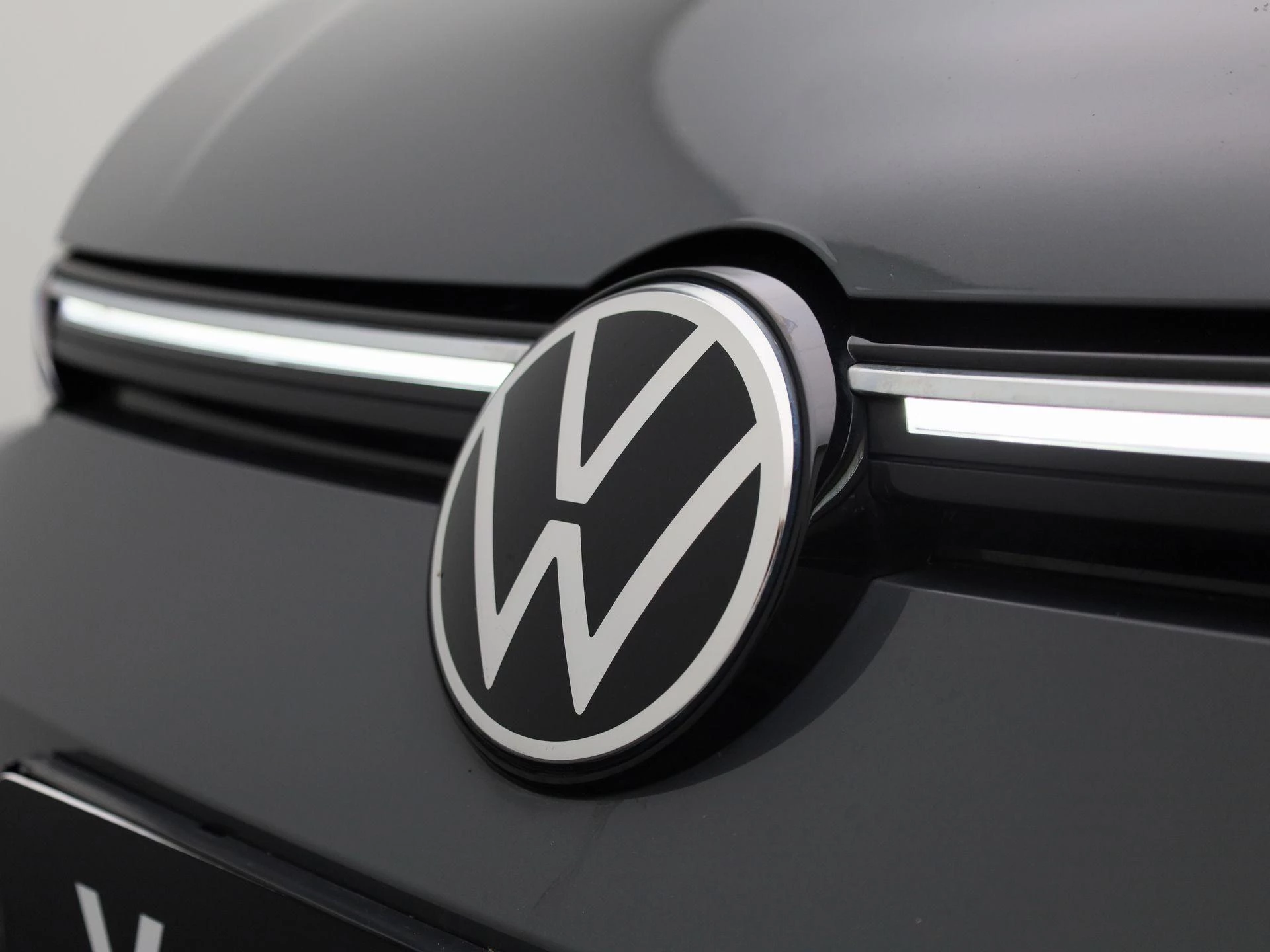 Volkswagen-Golf-image-36