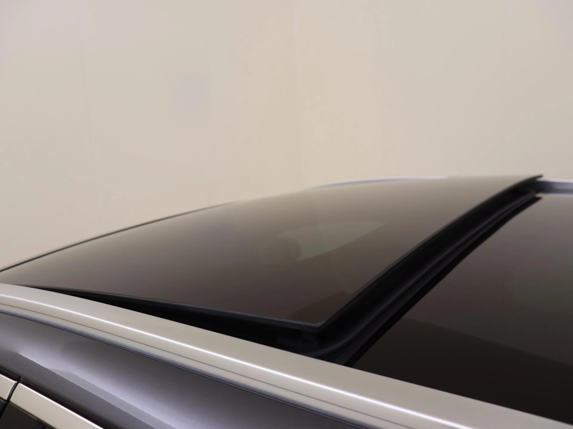 Mercedes-Benz-E-Klasse-image-28