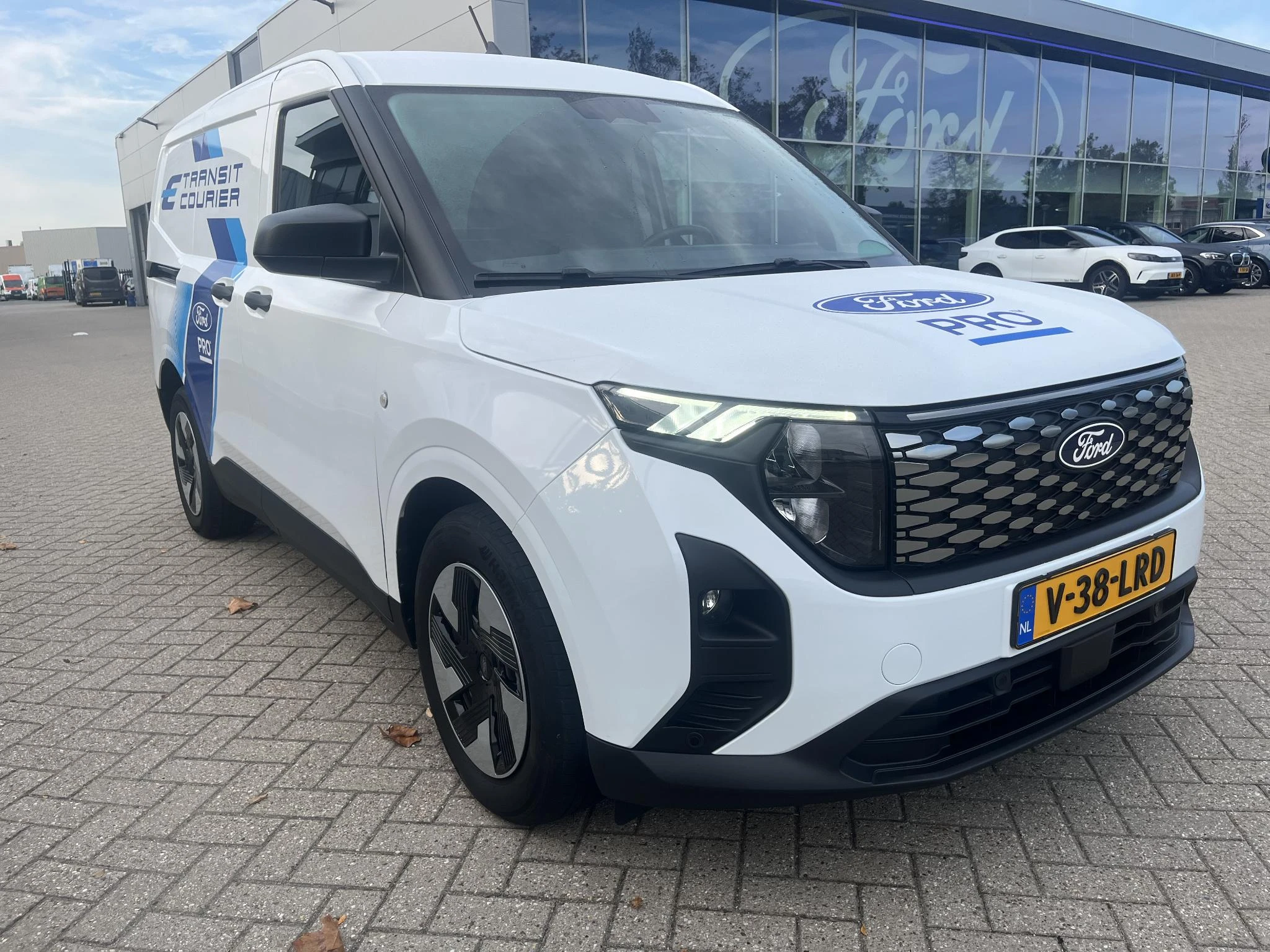 Ford-E-Transit-image-2