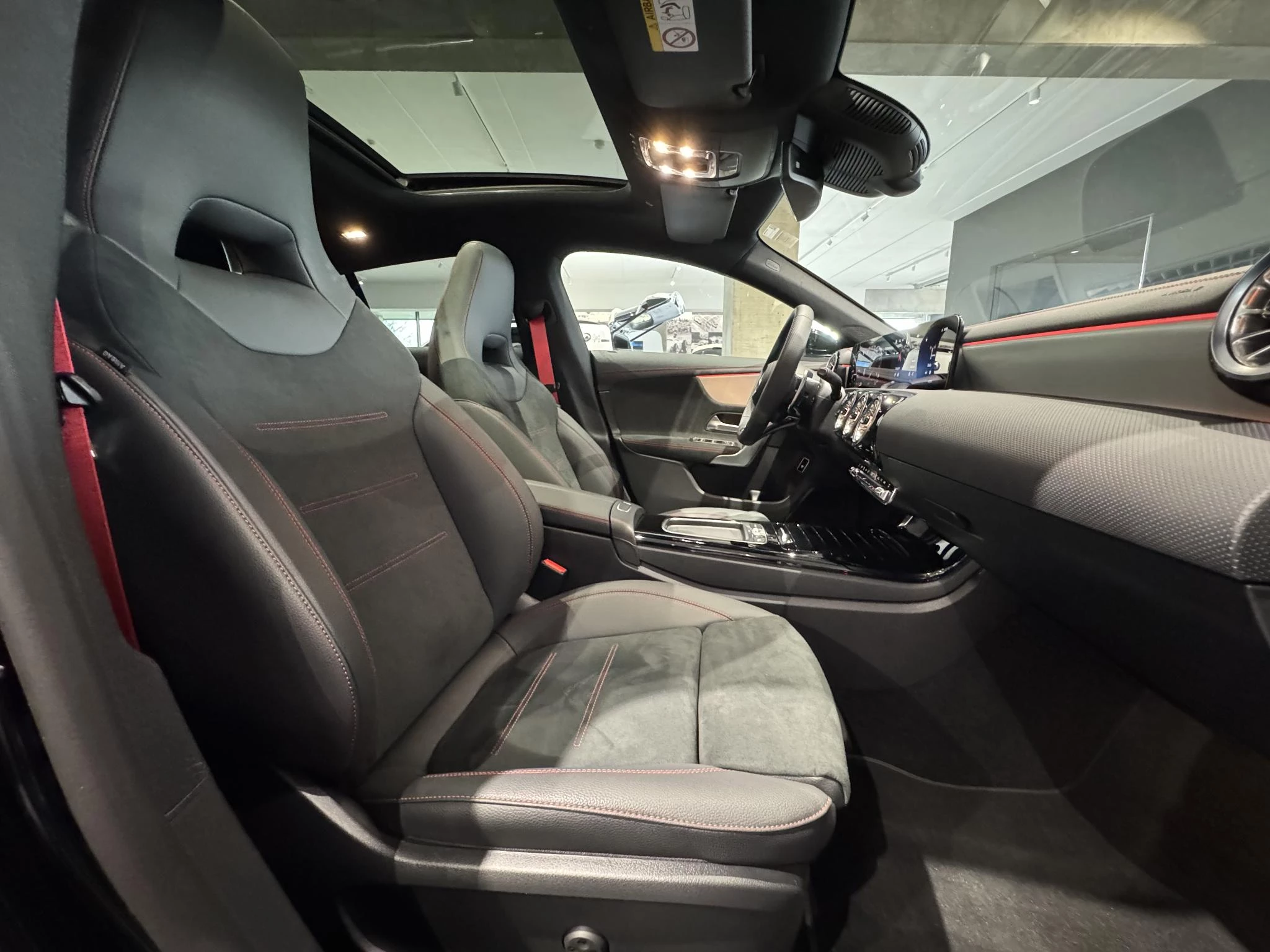 Mercedes-Benz-CLA-image-22