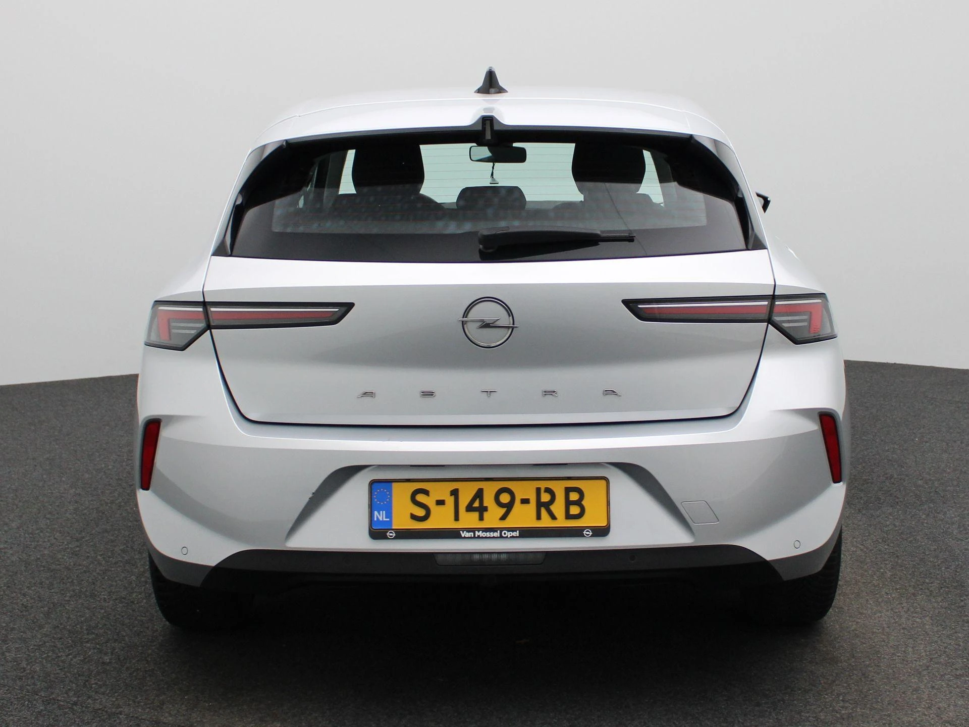 Opel-Astra-image-4