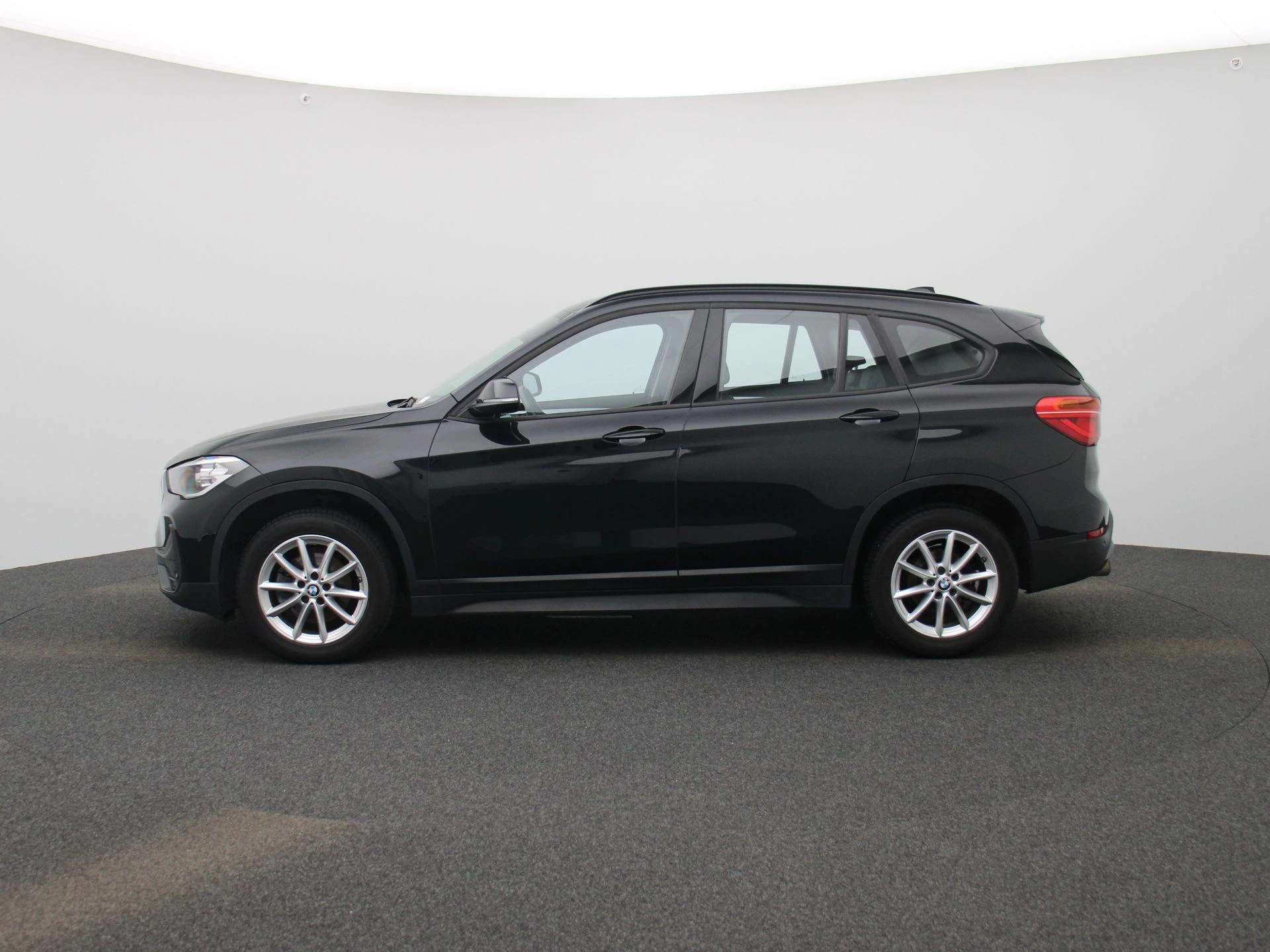 BMW X1 sDrive18iA (100 kW)