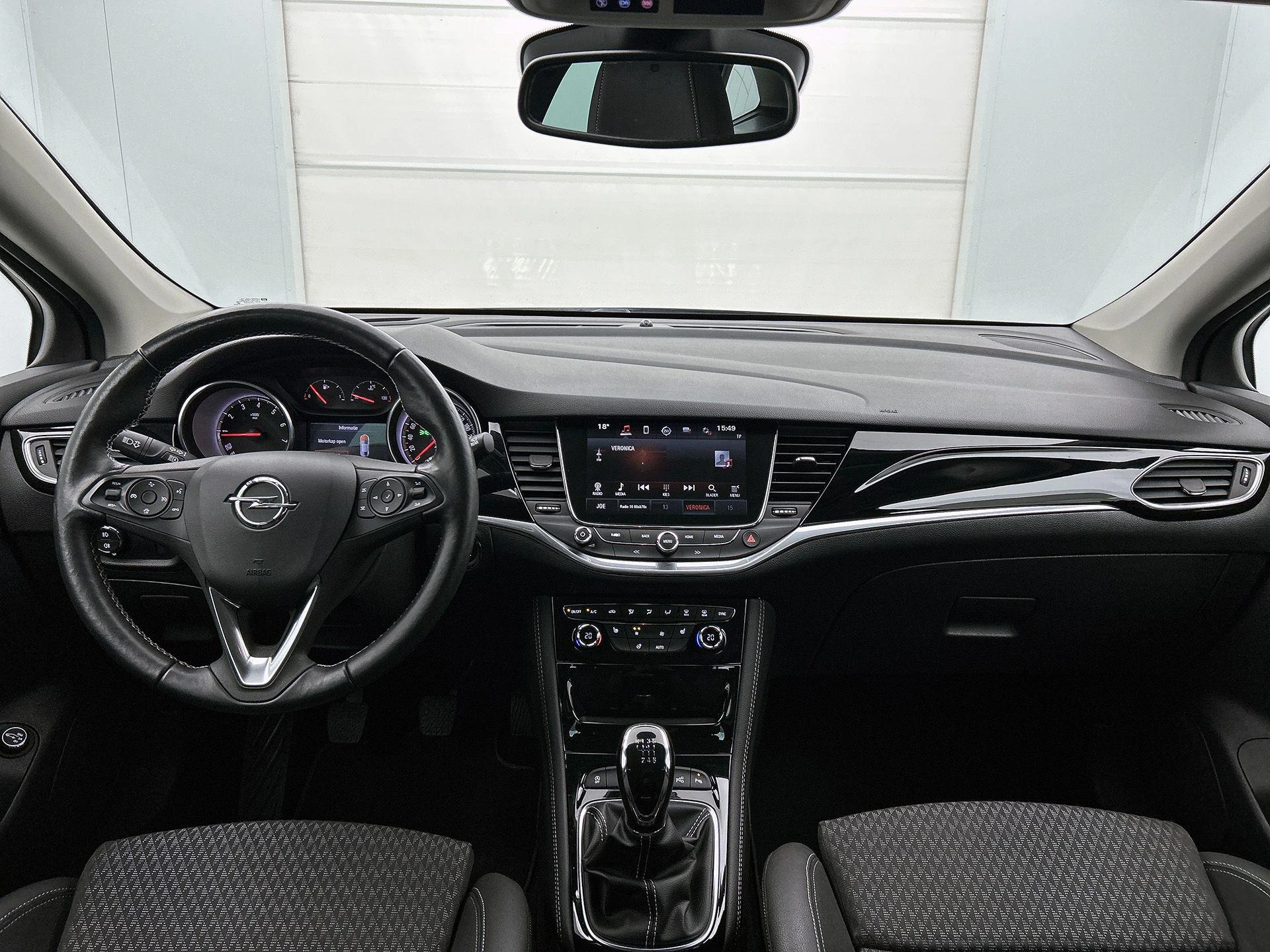 Opel-Astra-image-20