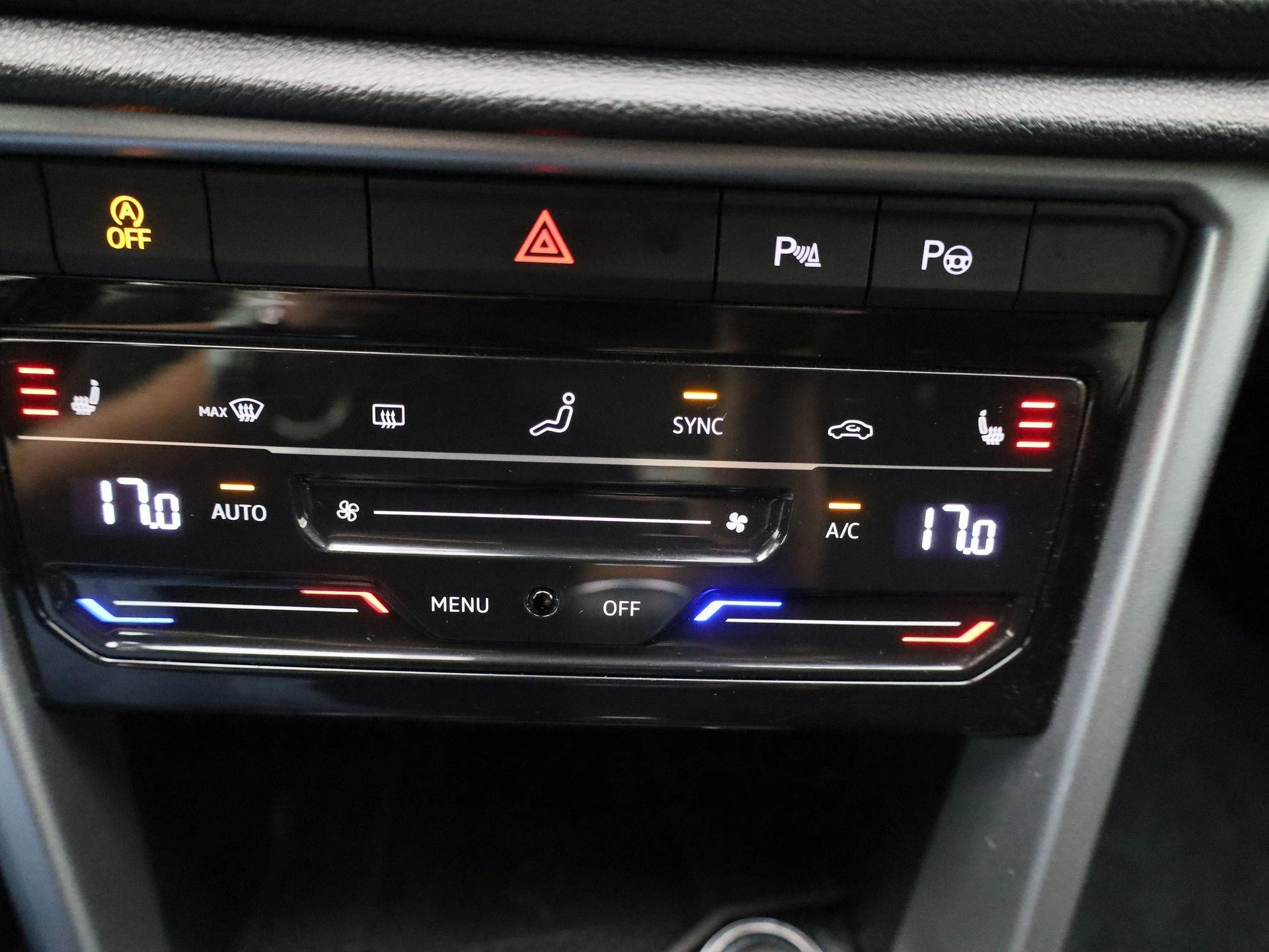 Volkswagen-T-Roc-image-19