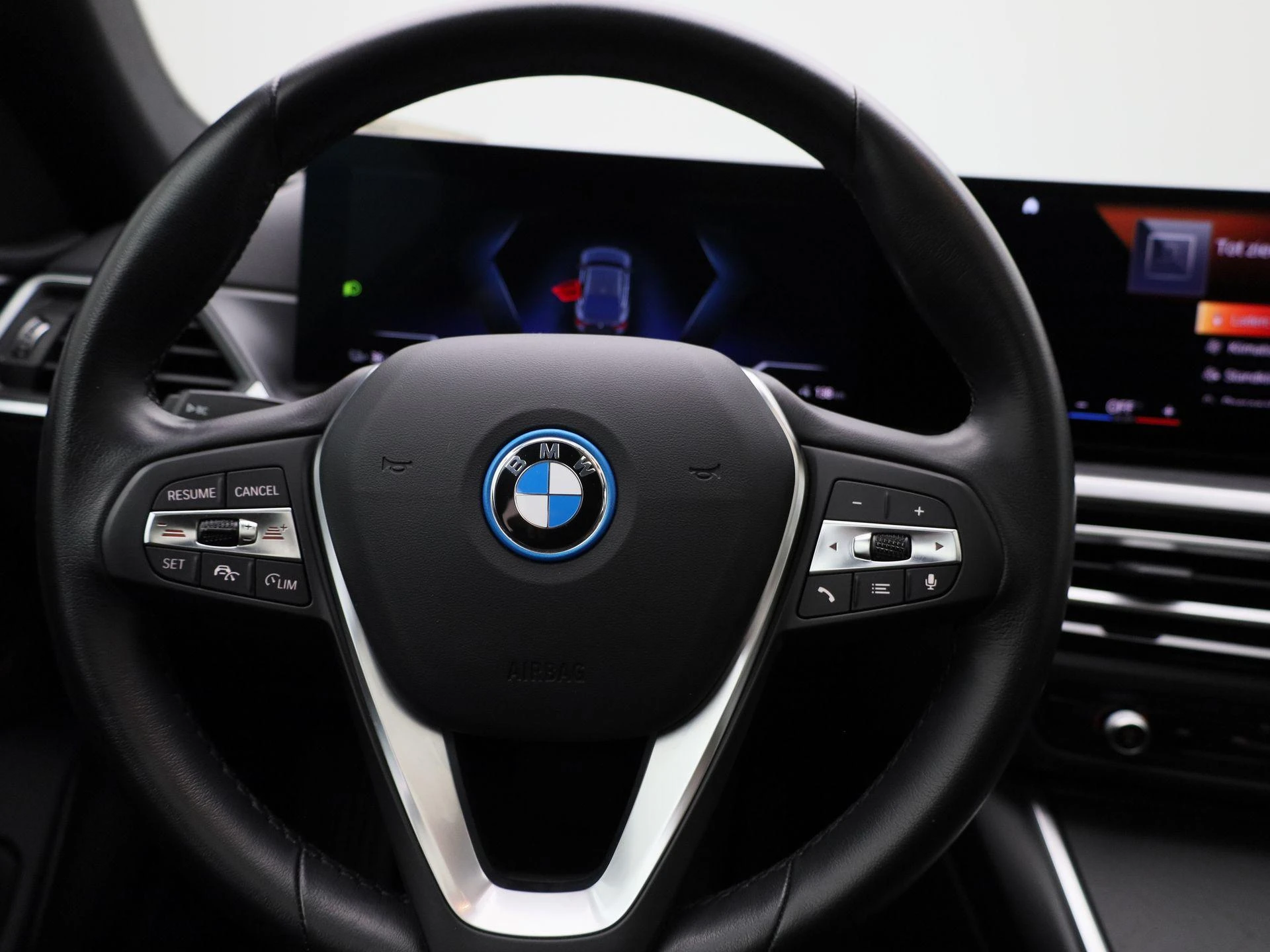 BMW-i4-image-6