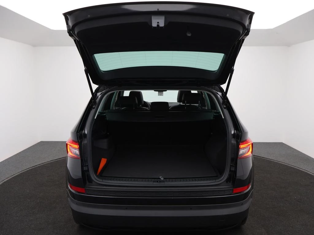 Škoda Kodiaq Kodiaq Clever 1.5TSI 150PK *AUTOMAAT*PANODAK*LEDER*CAMERA*PDC*CRUISE*NAVI*VIRTUAL COCKPIT*...*