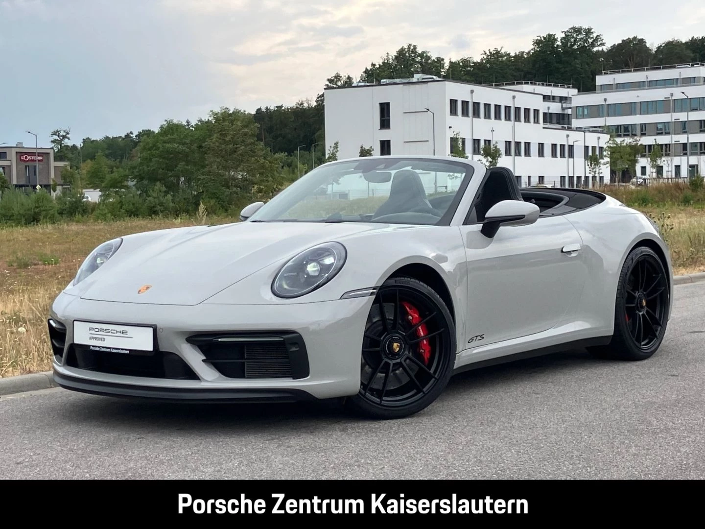 Porsche-911-image-0