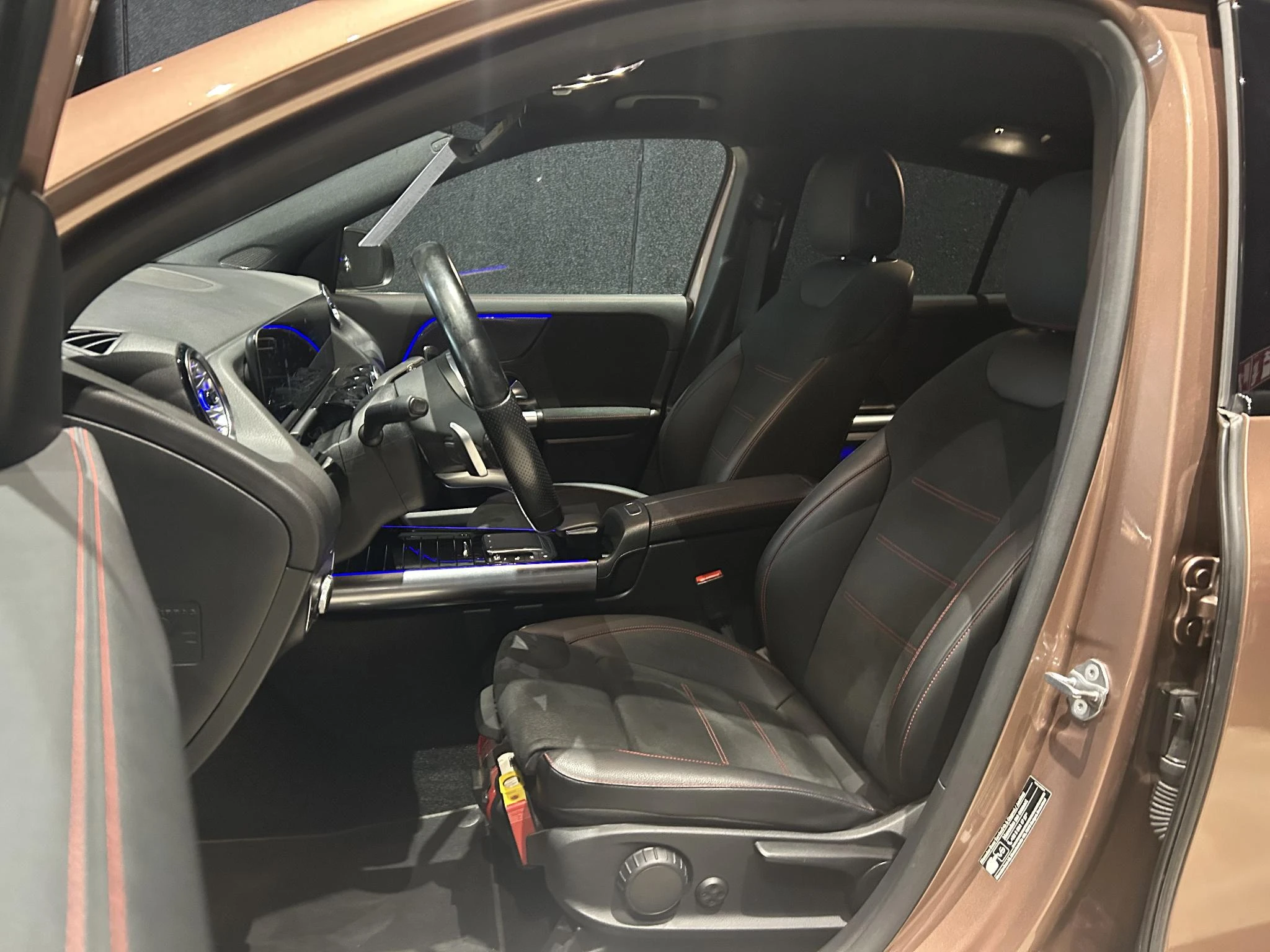 Mercedes-Benz-GLA-image-5