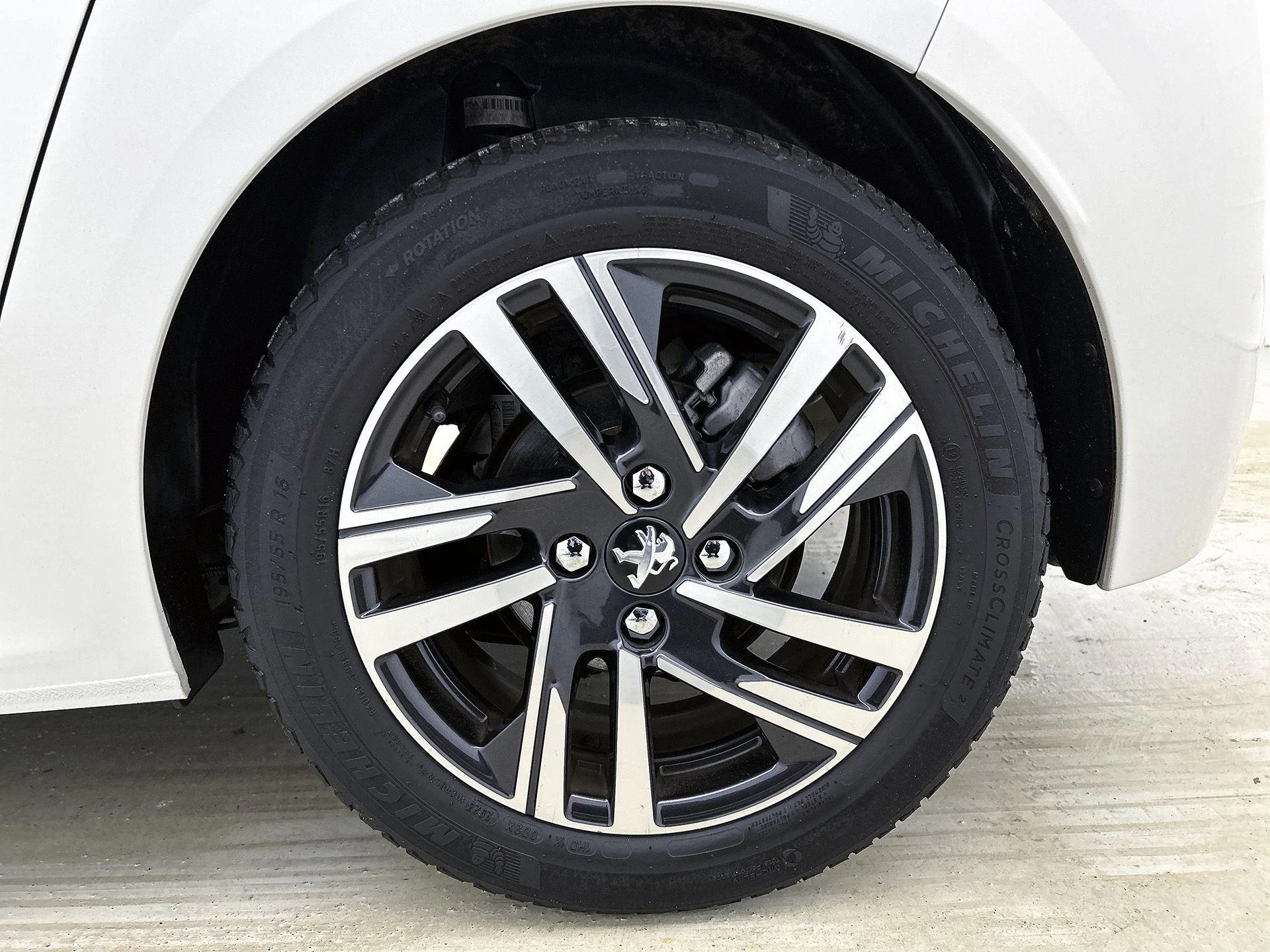 Peugeot 208 1.2 PureTech Allure Pack