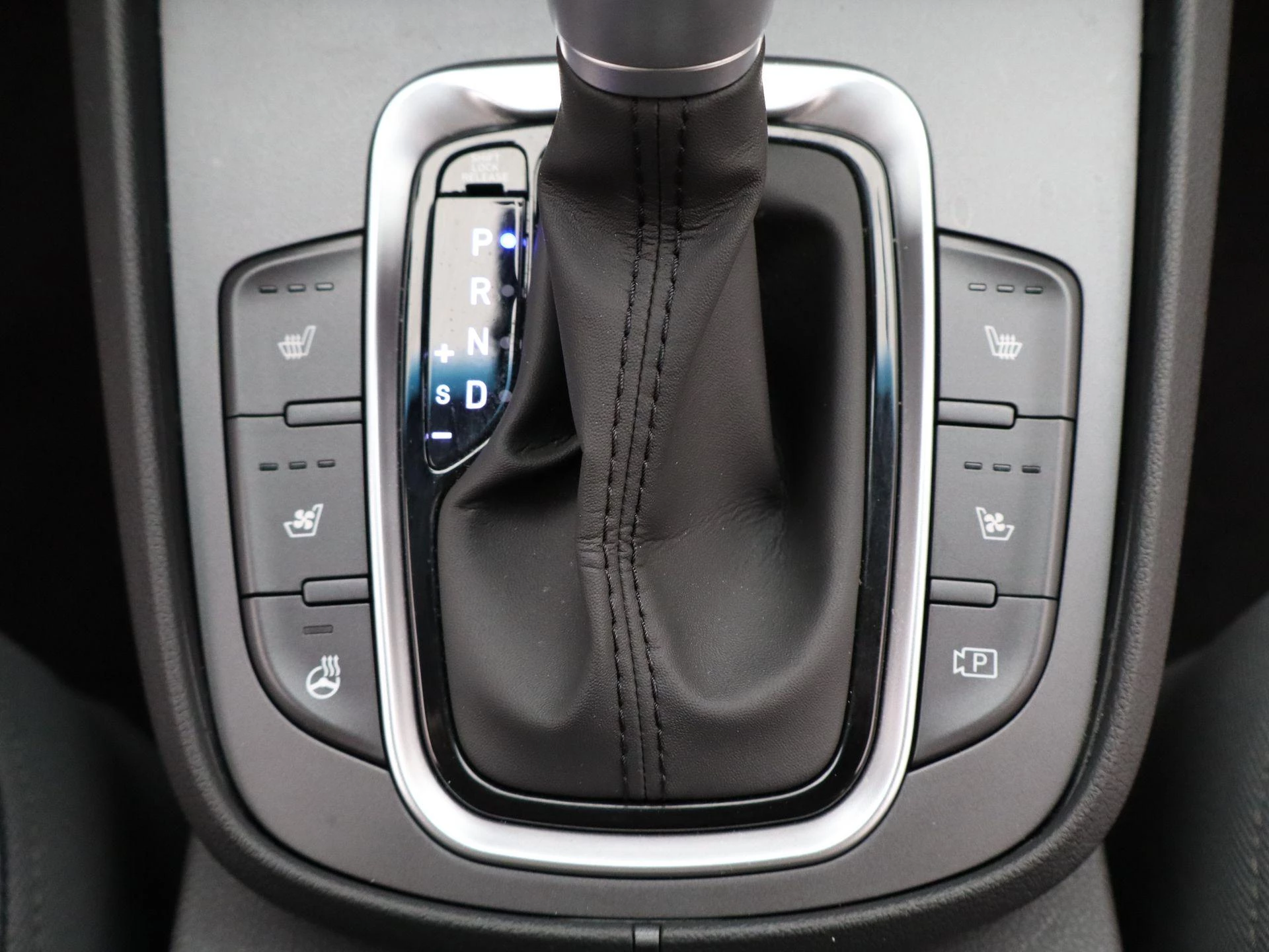 Hyundai-Kona-image-22