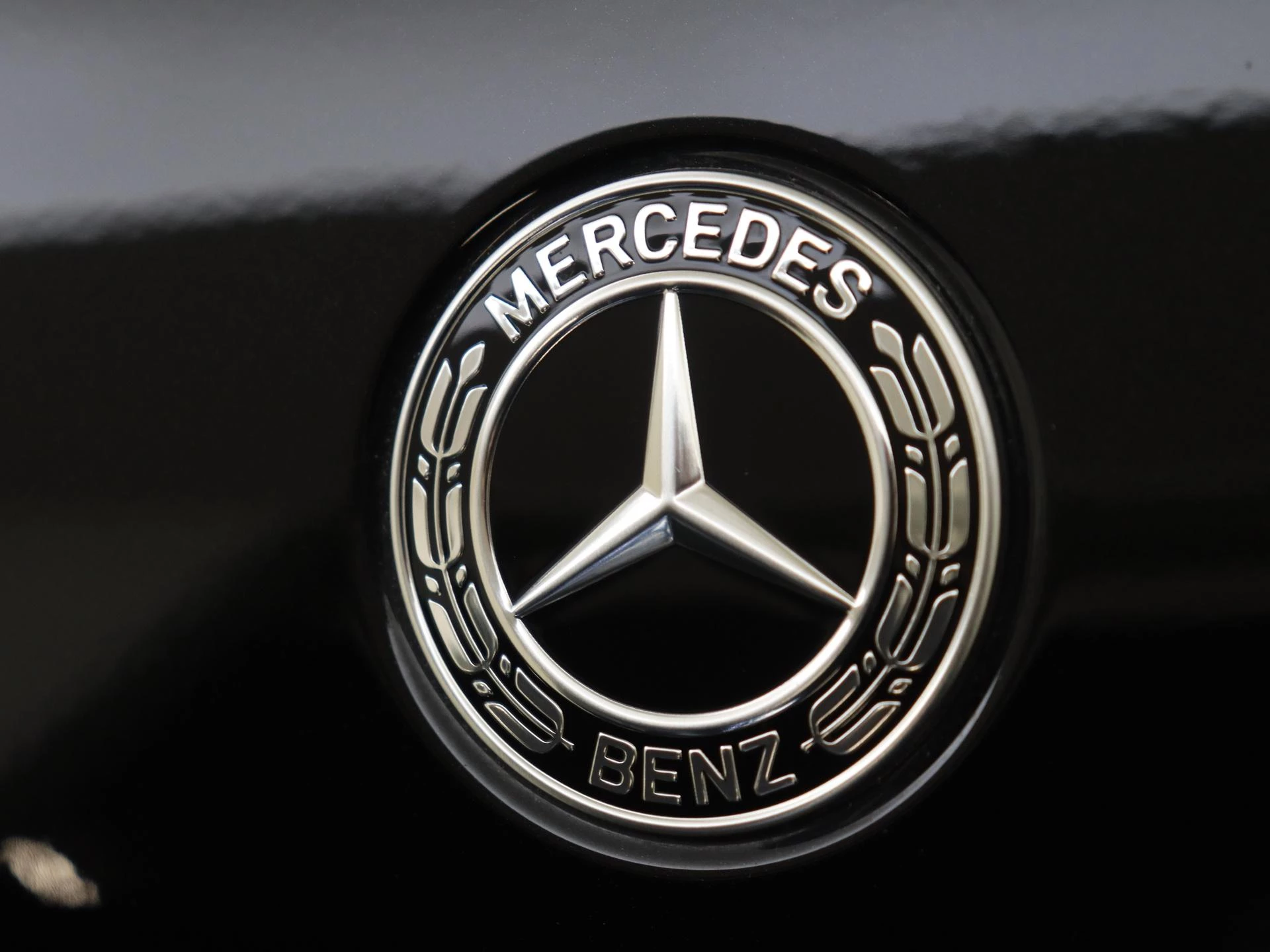 Mercedes-Benz-GLC-image-28