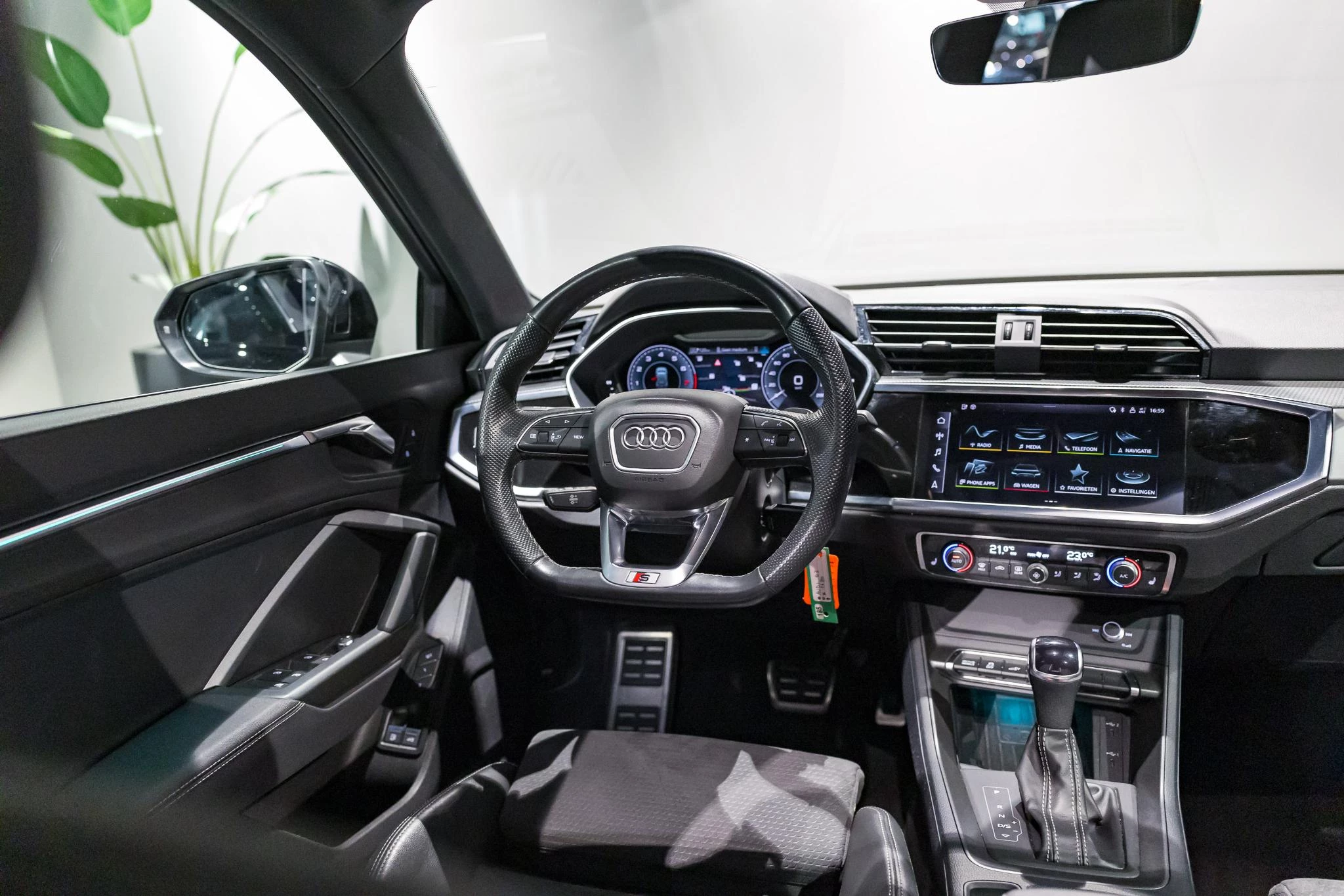 Audi Q3 45 TFSI e S tronic 3x S Line