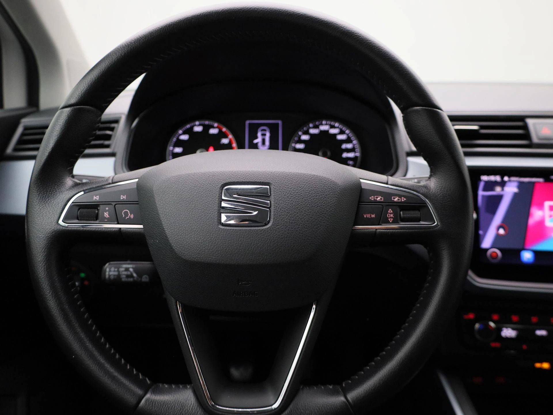 SEAT-Arona-image-6