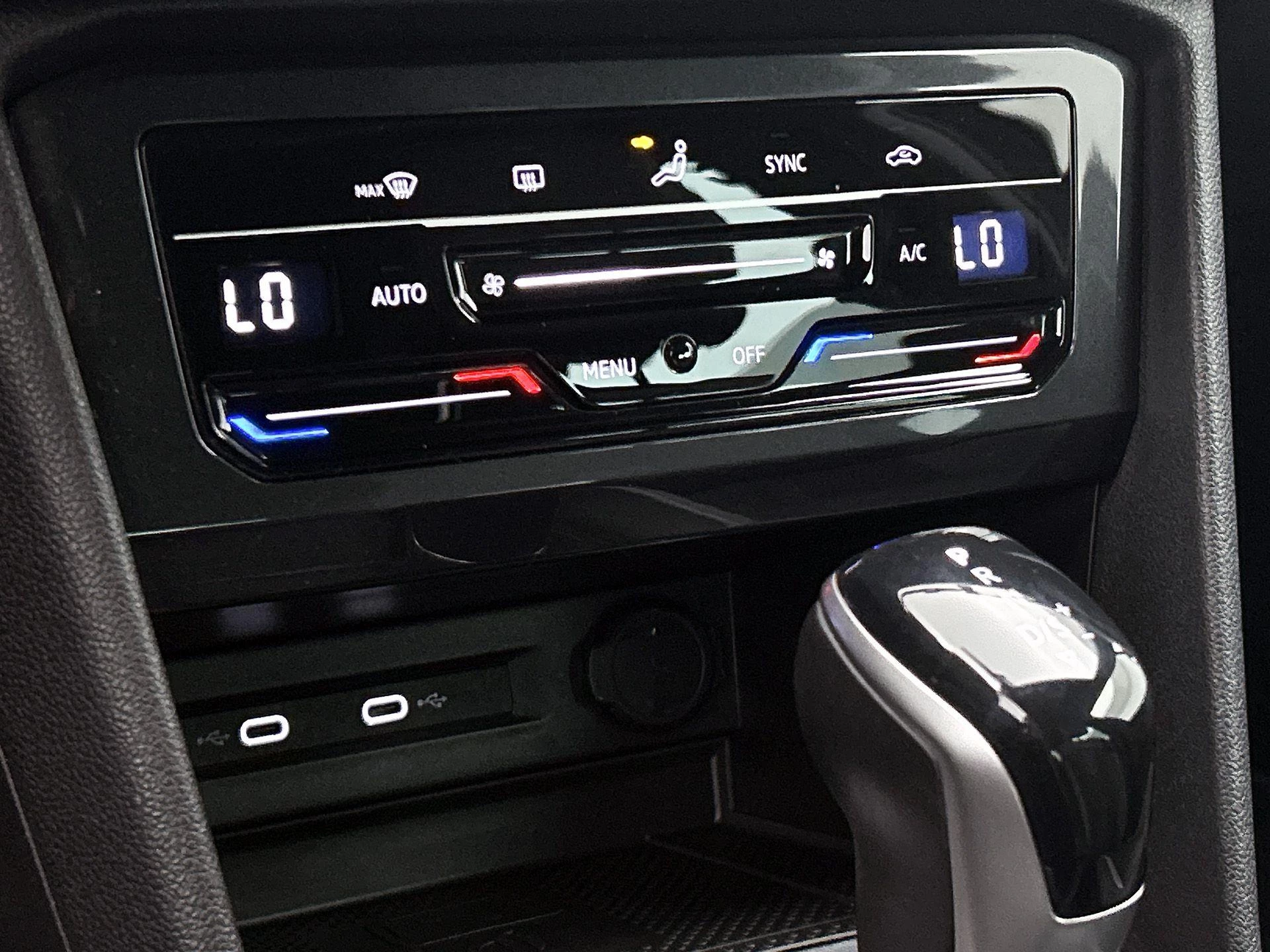 Volkswagen-Tiguan-image-15