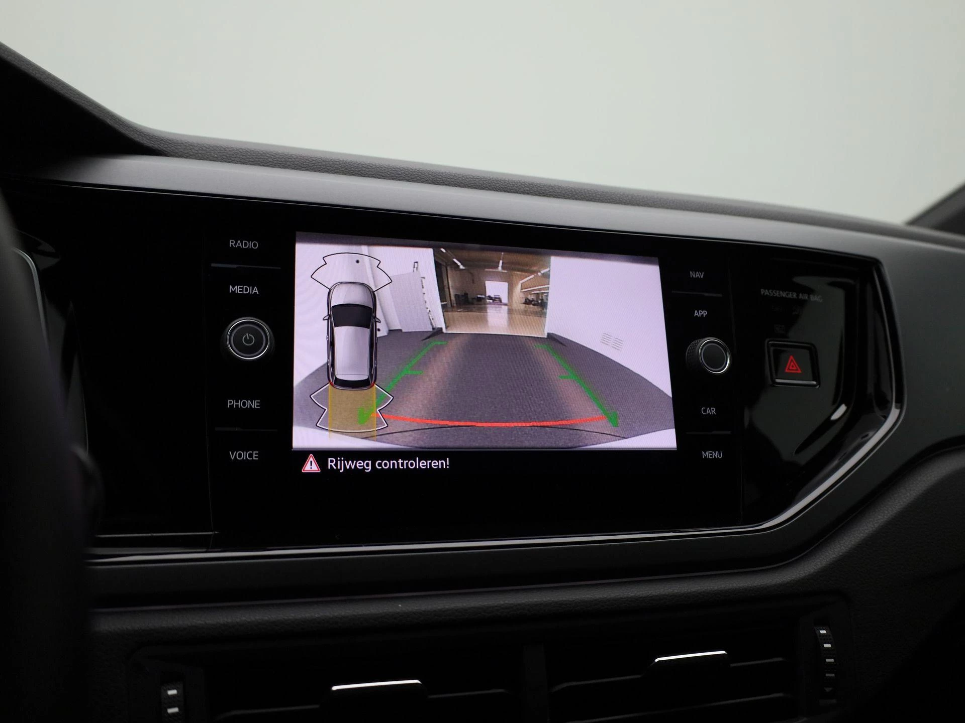 Volkswagen-Polo-image-16