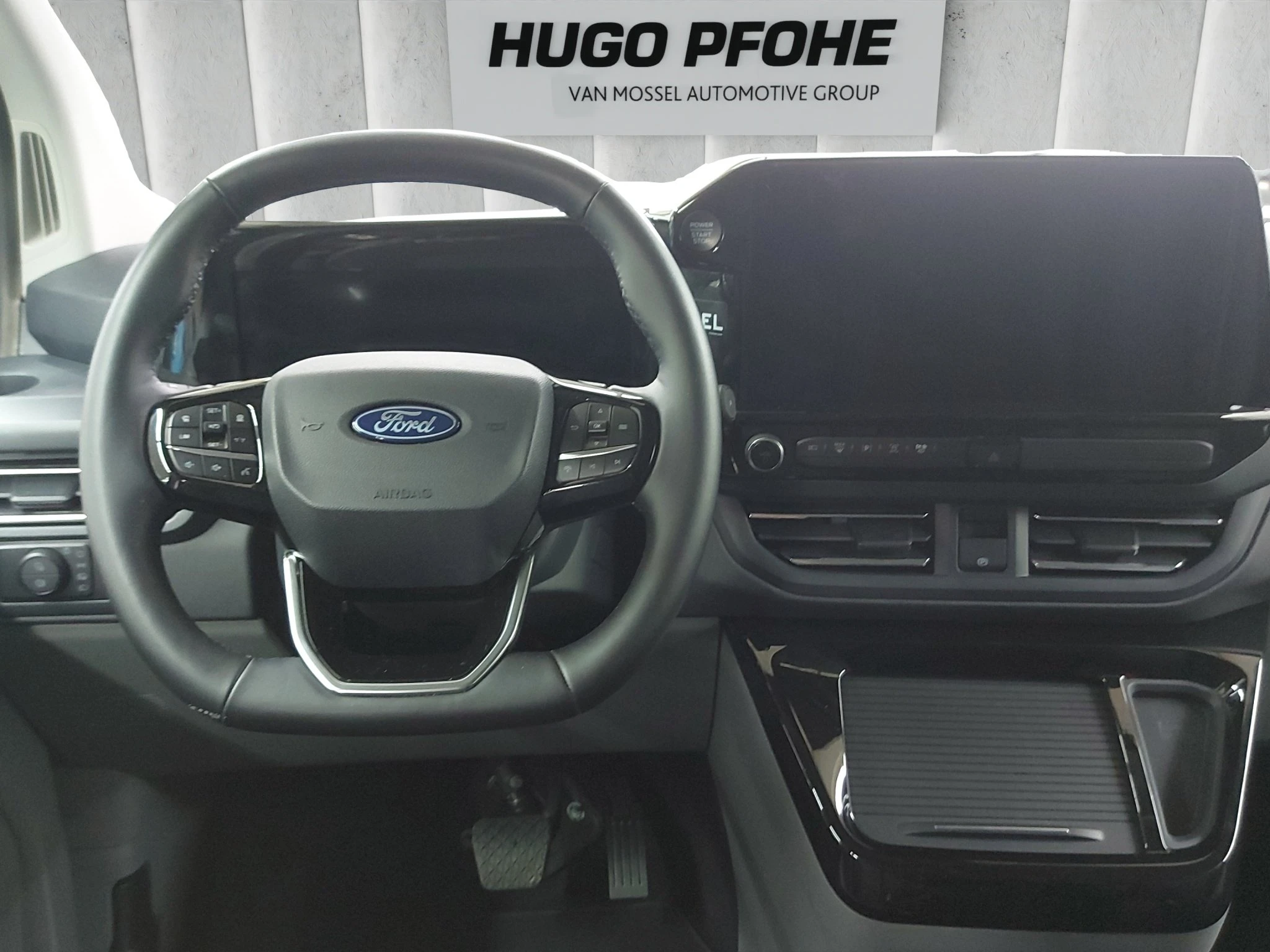 Ford-Tourneo Custom-image-11
