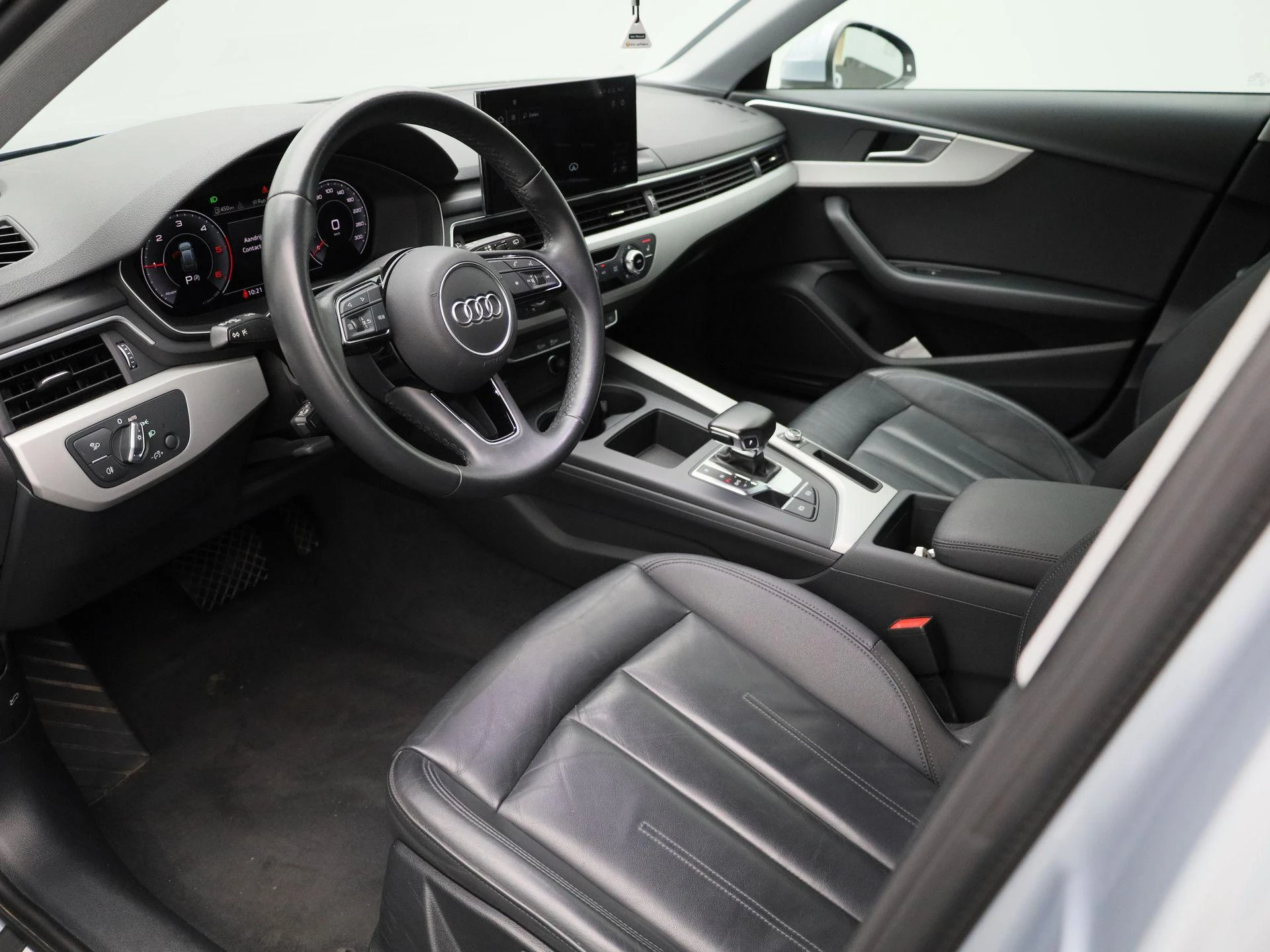 Audi-A4-image-17
