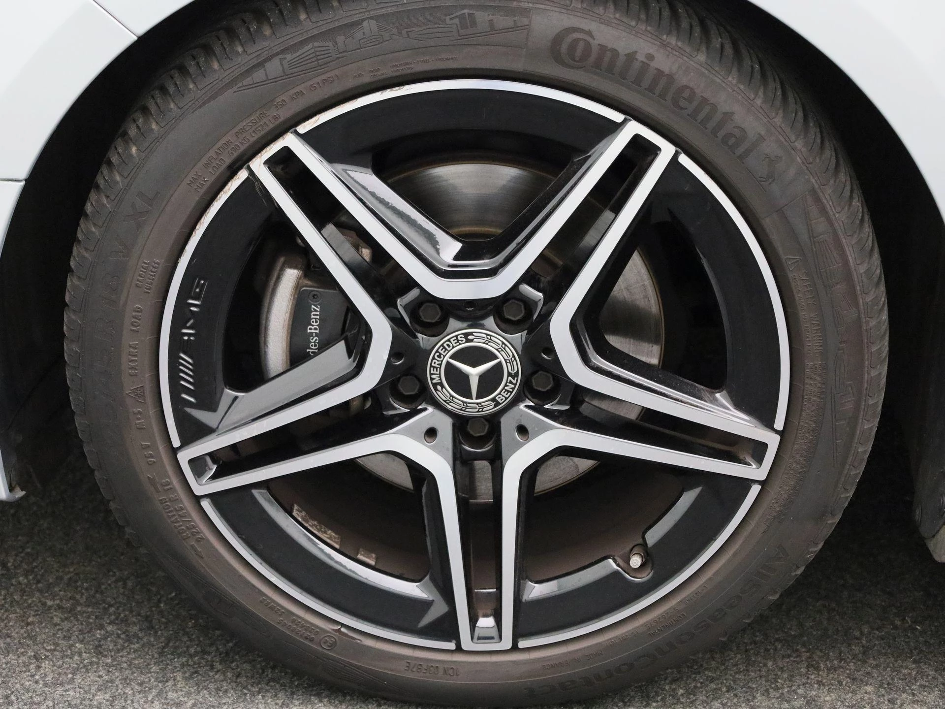 Mercedes-Benz-B-Klasse-image-14