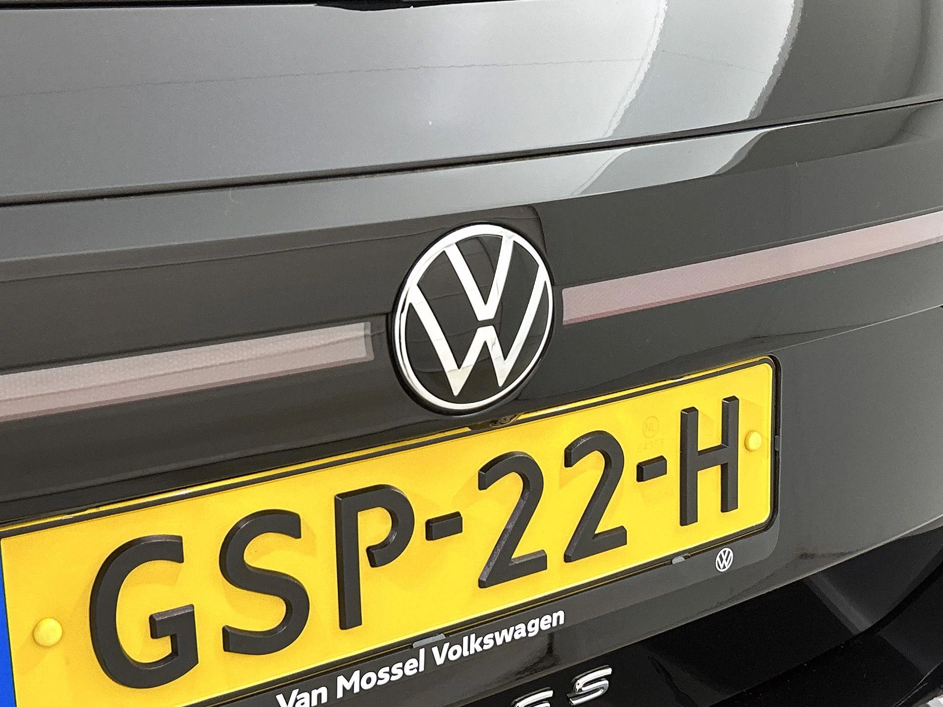 Volkswagen-T-Cross-image-12