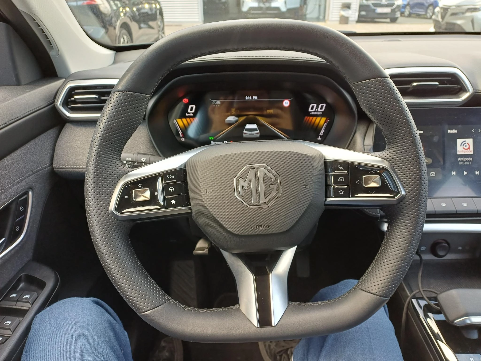 MG-ZS-image-10