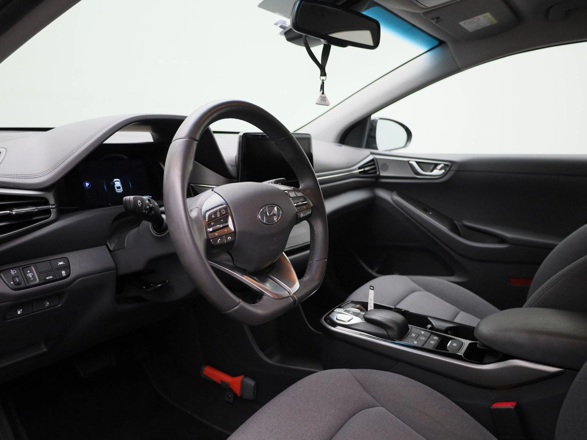 Hyundai-IONIQ-image-28