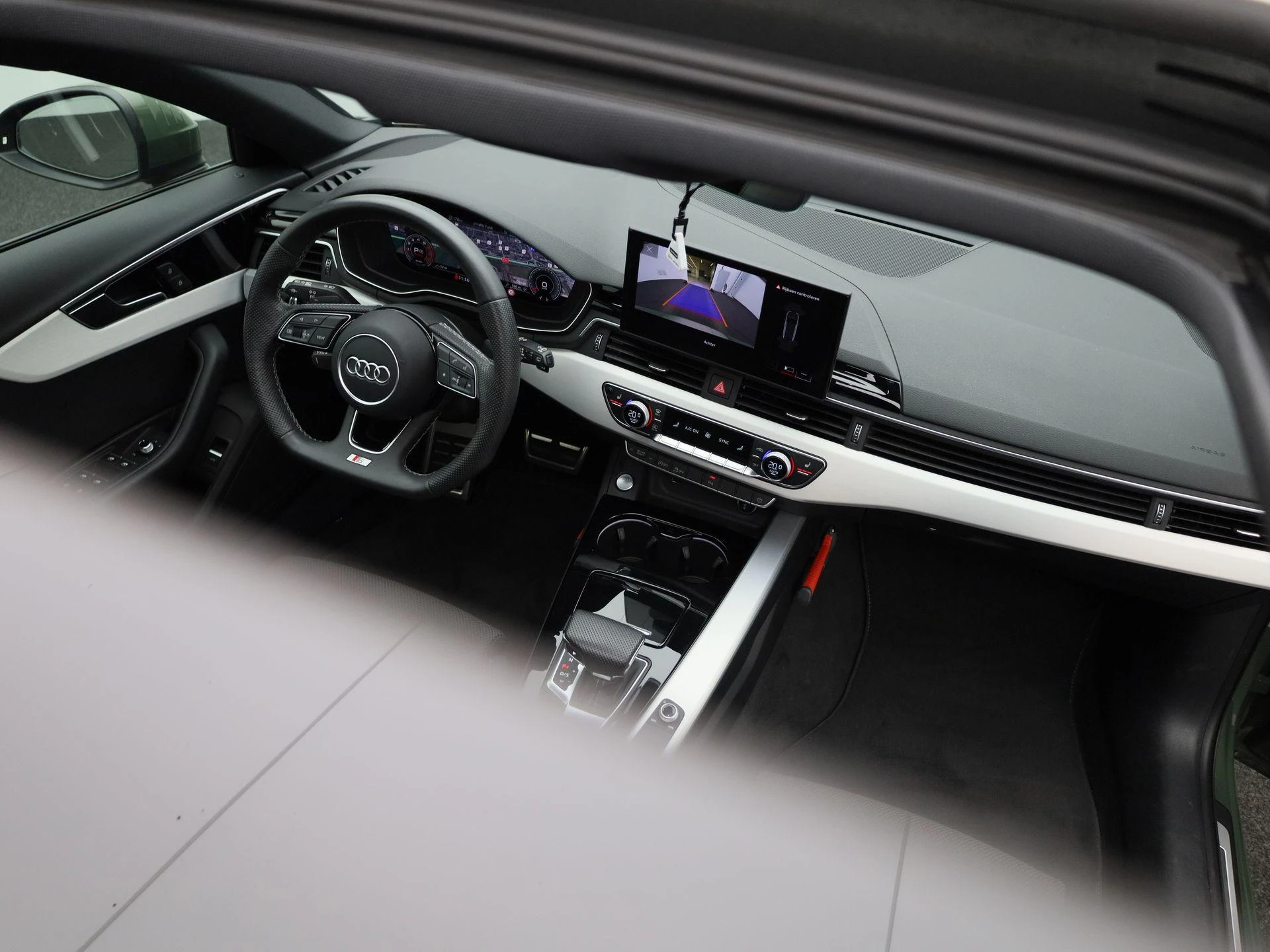 Audi-A4-image-42