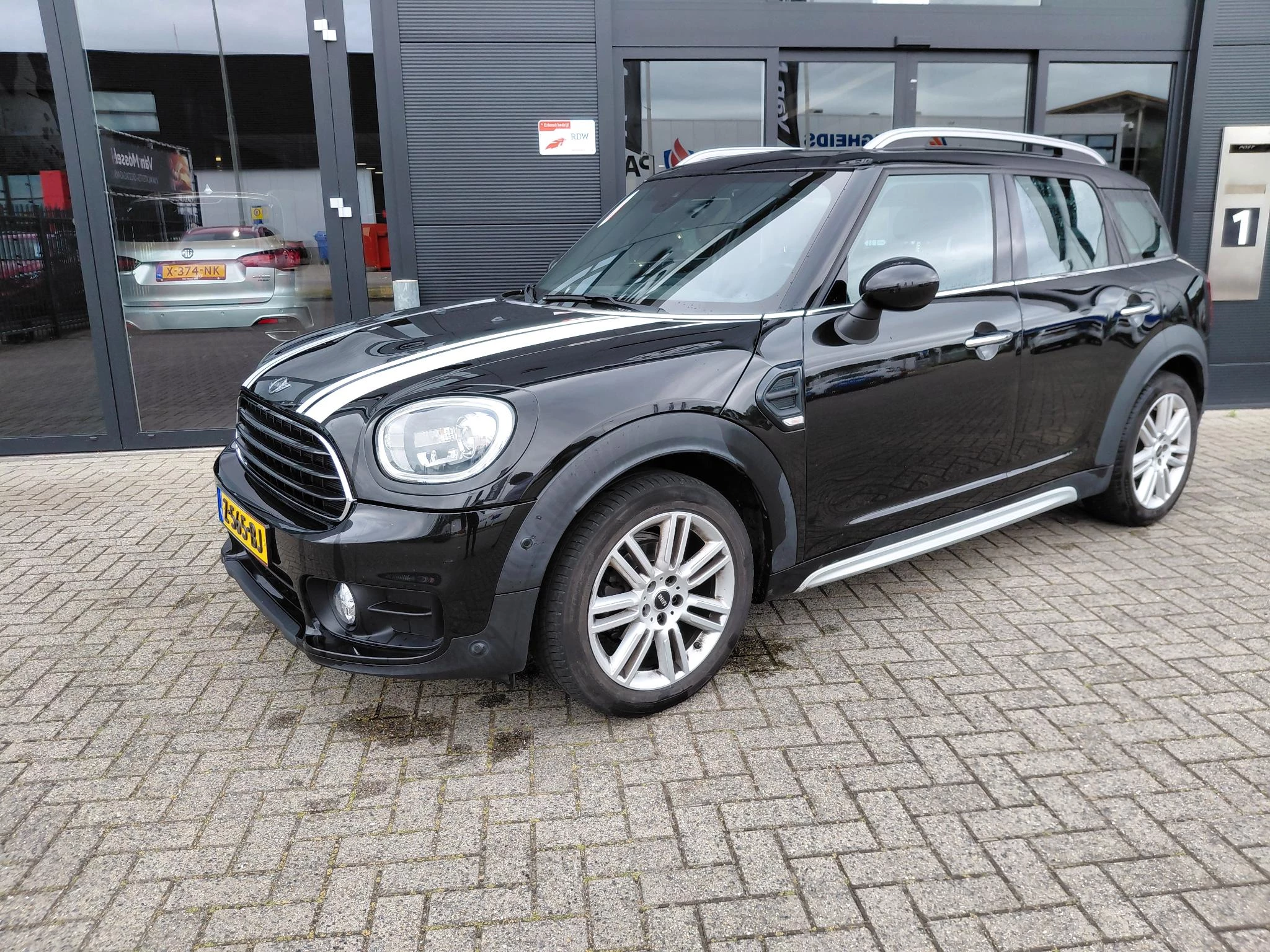 MINI Countryman 1.5 One Chili