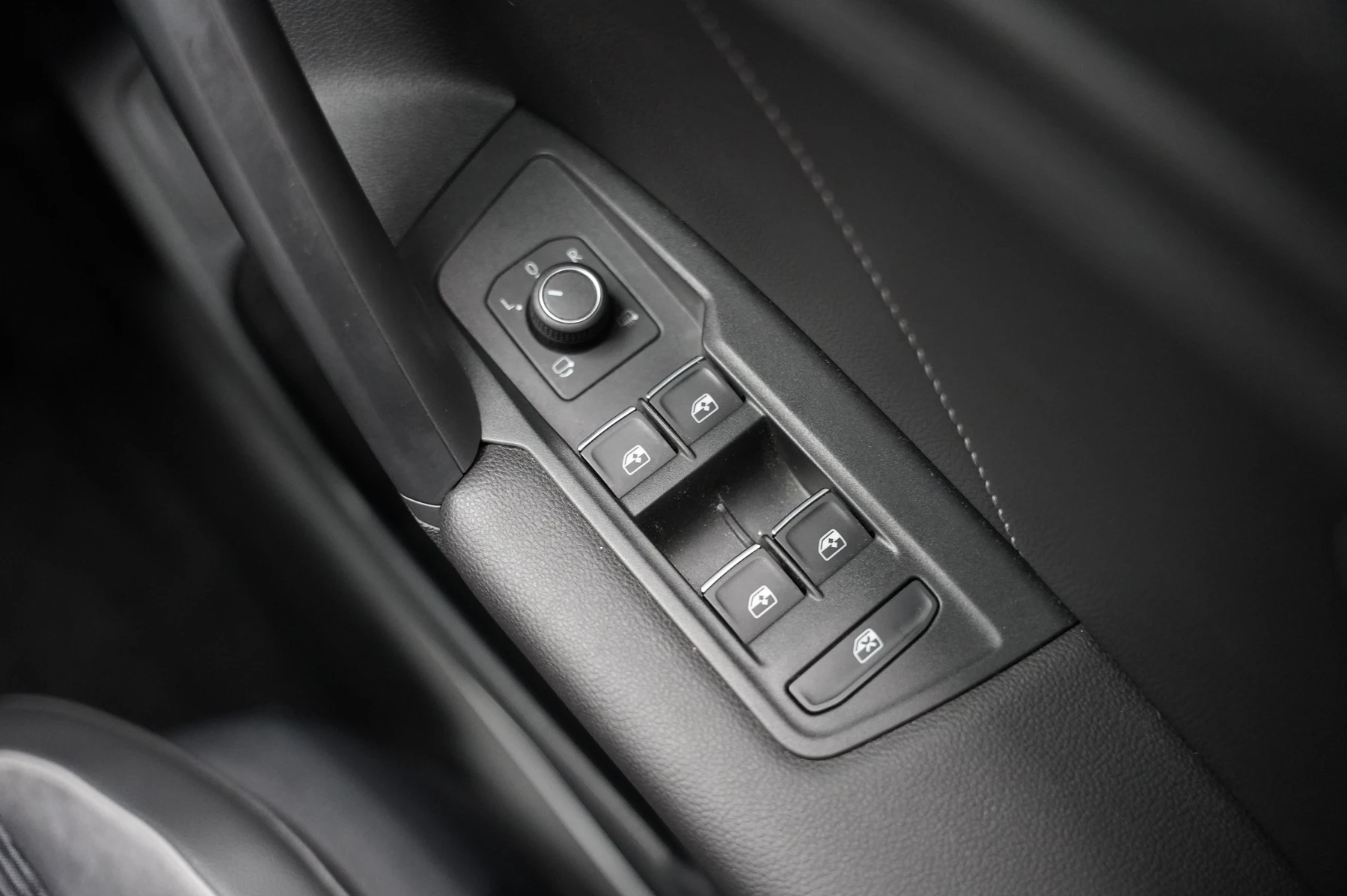 Volkswagen-Tiguan-image-22