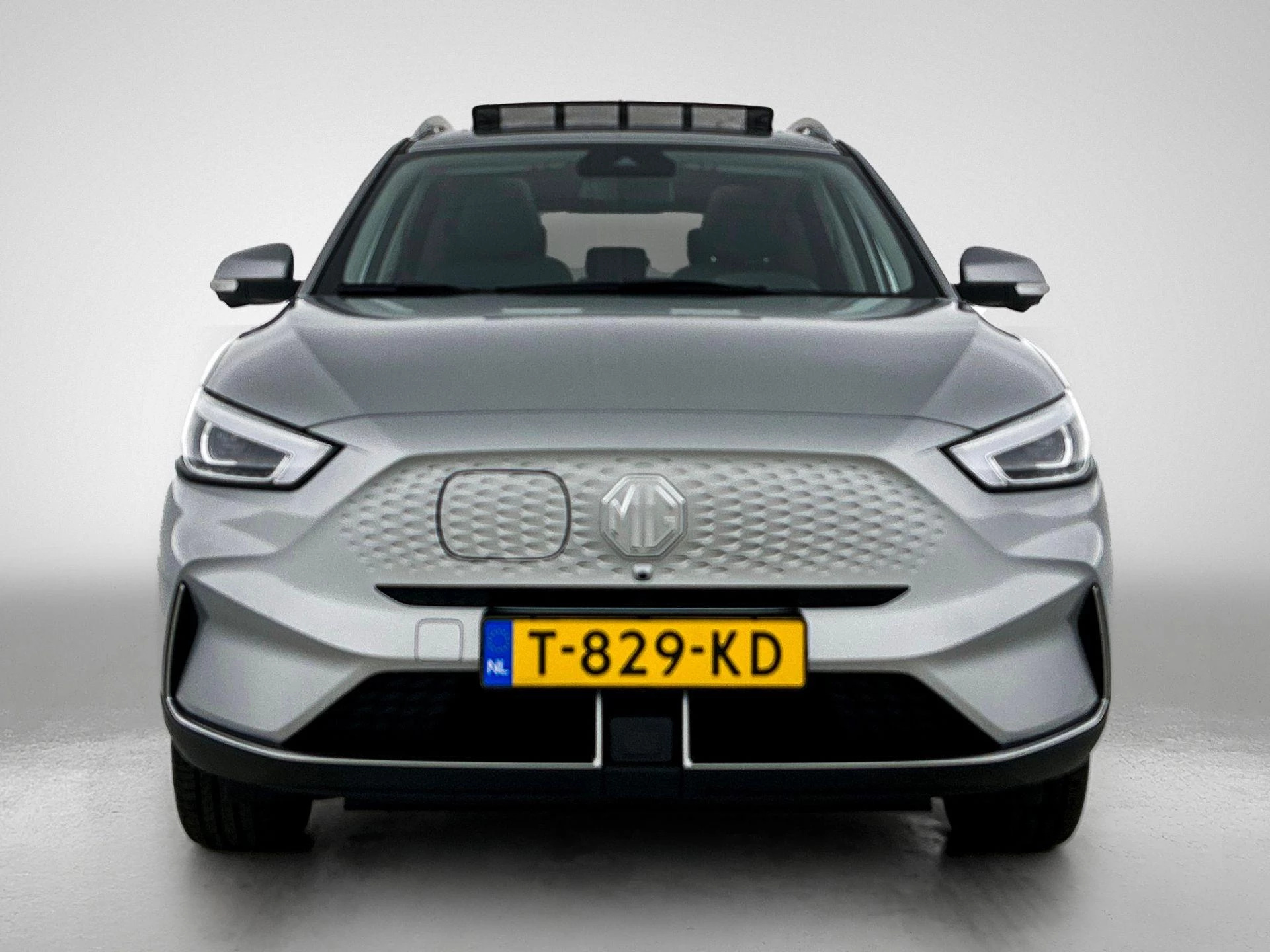 MG-ZS EV-image-4