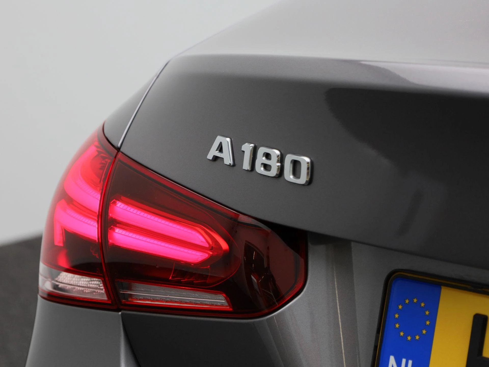 Mercedes-Benz A-Klasse Limousine 180 AMG Line
