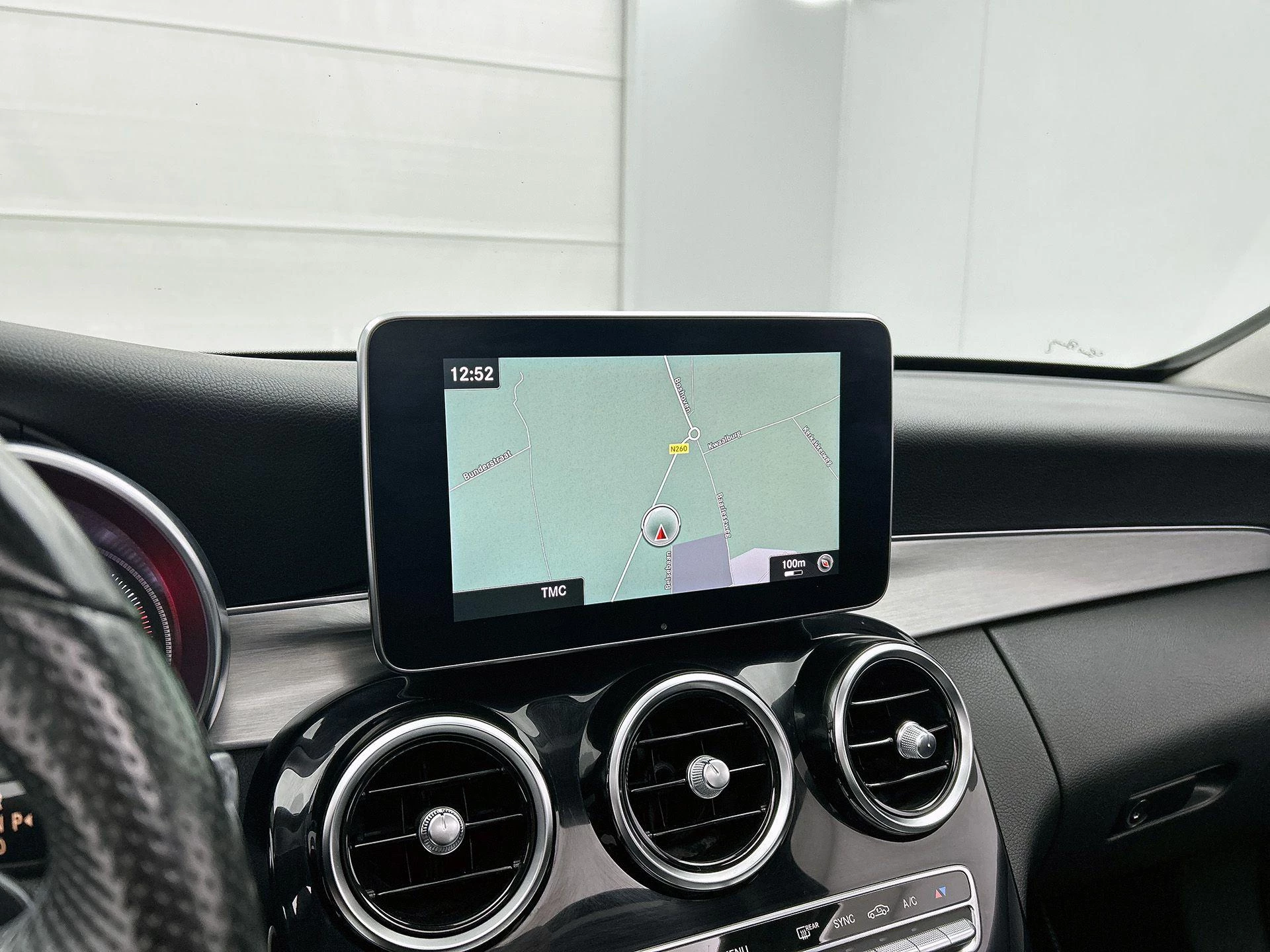 Mercedes-Benz-C-Klasse-image-23