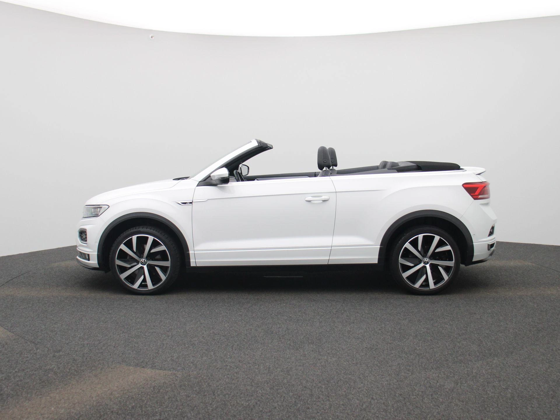 Volkswagen-T-Roc-image-4