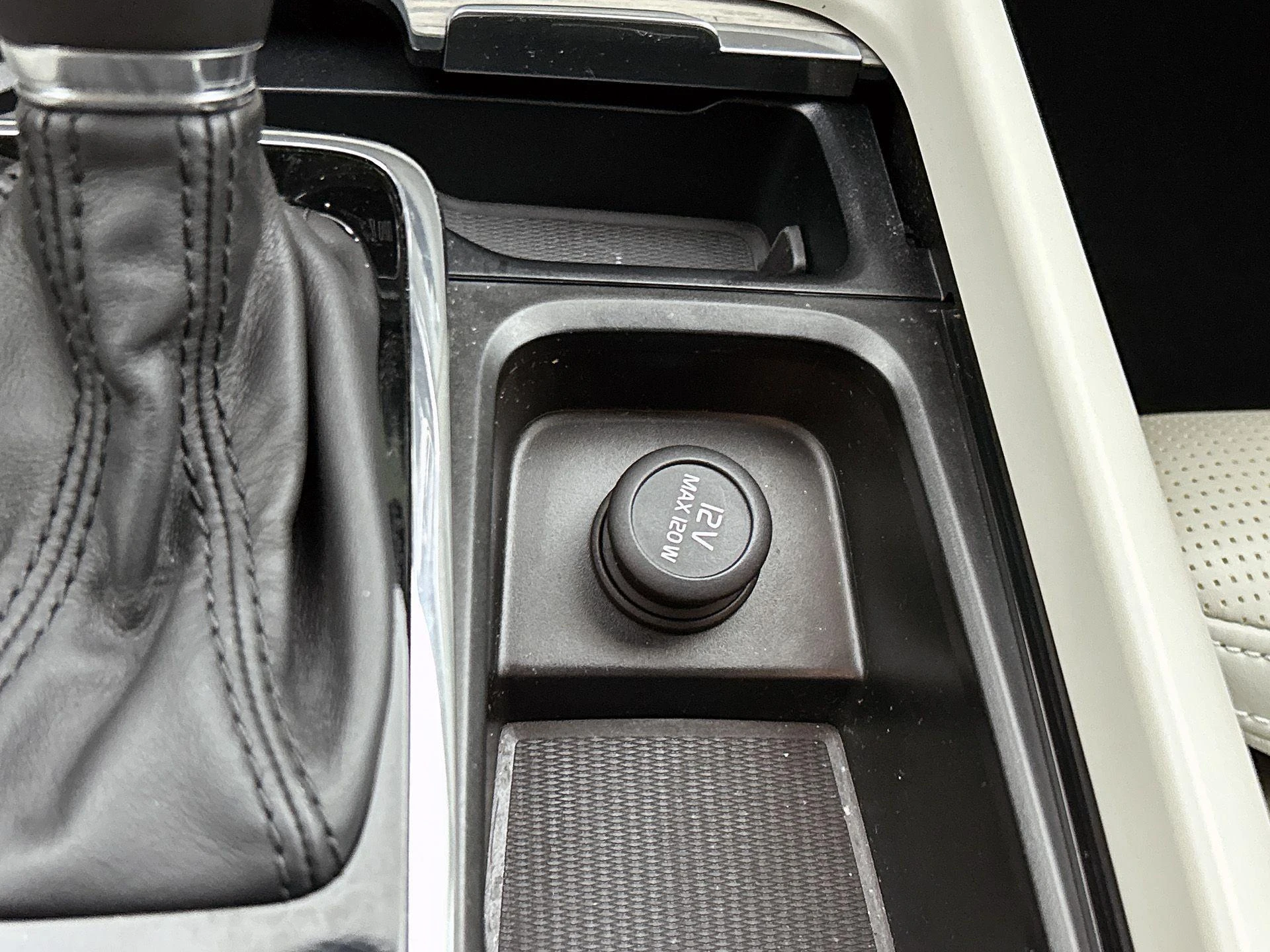 Volvo-XC60-image-33