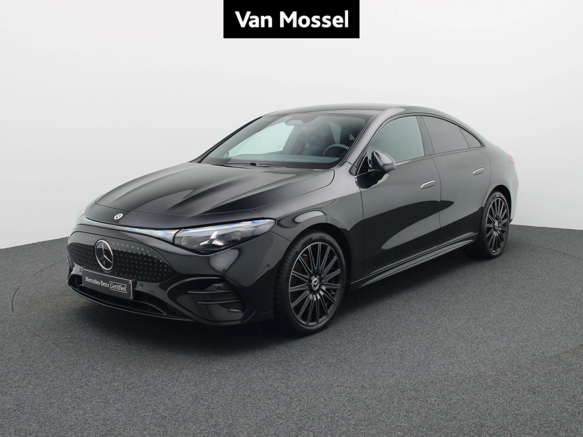 Mercedes-Benz-CLA-image-0