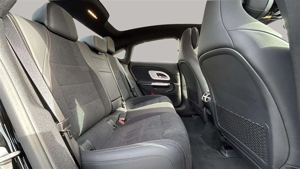 Mercedes-Benz-CLA-image-23