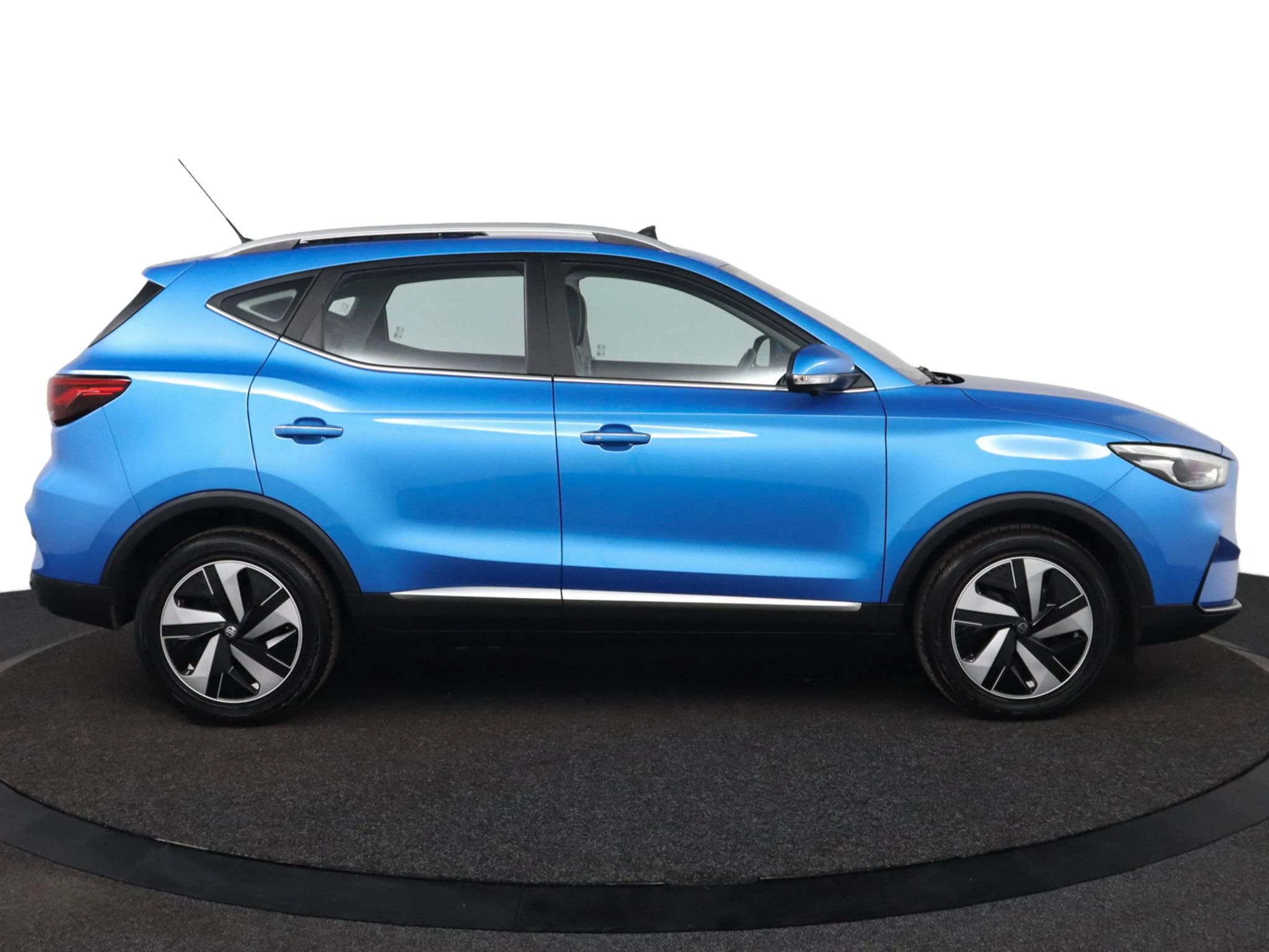 MG ZS EV Long Range Luxury 70 kWh