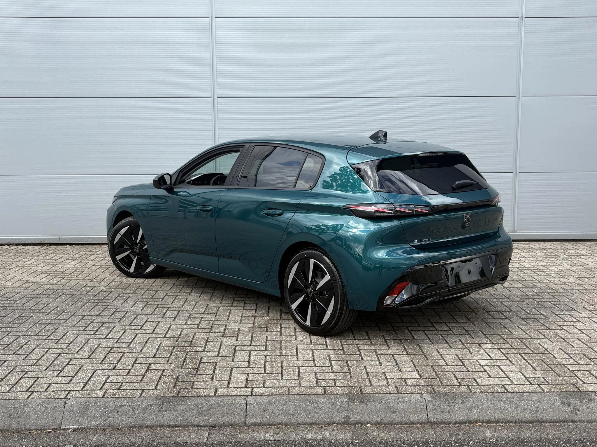 Peugeot-e-308-image-3