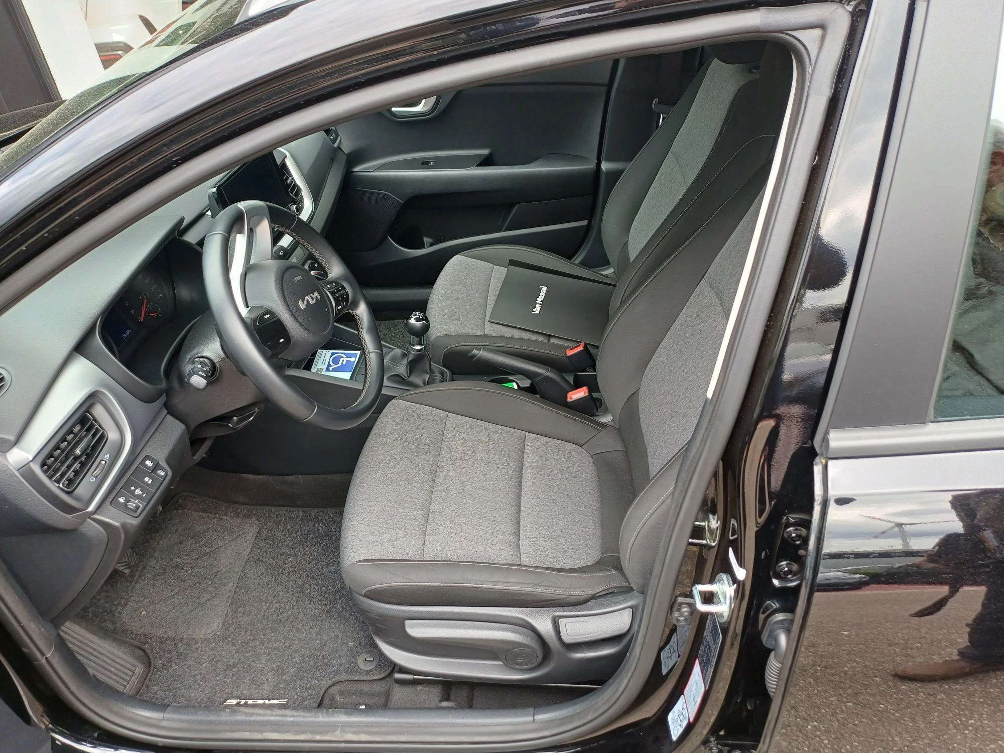 Kia-Stonic-image-9