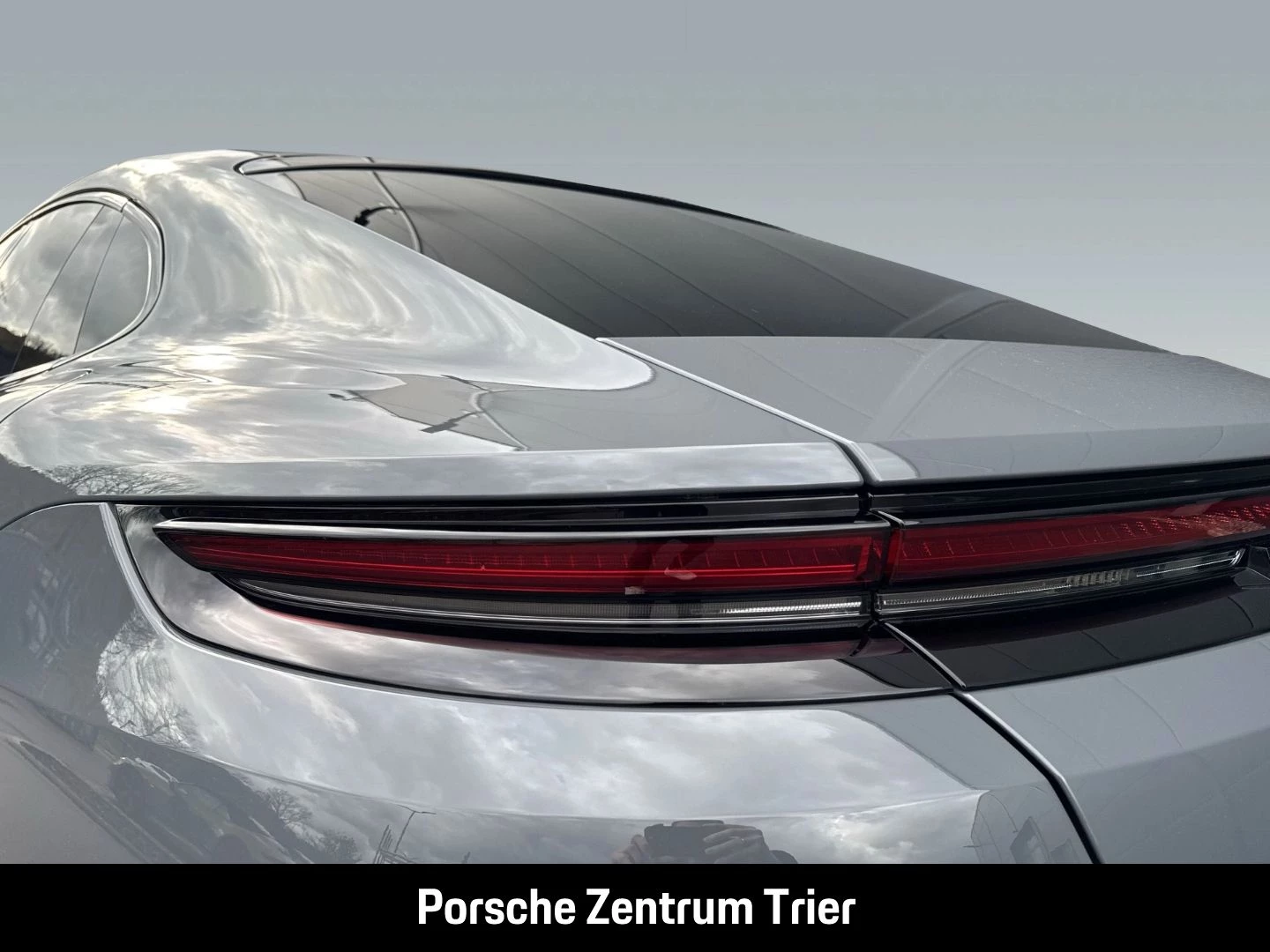 Porsche Panamera 4S E-Hybrid HA-Lenkung InnoDrive HeadUp -