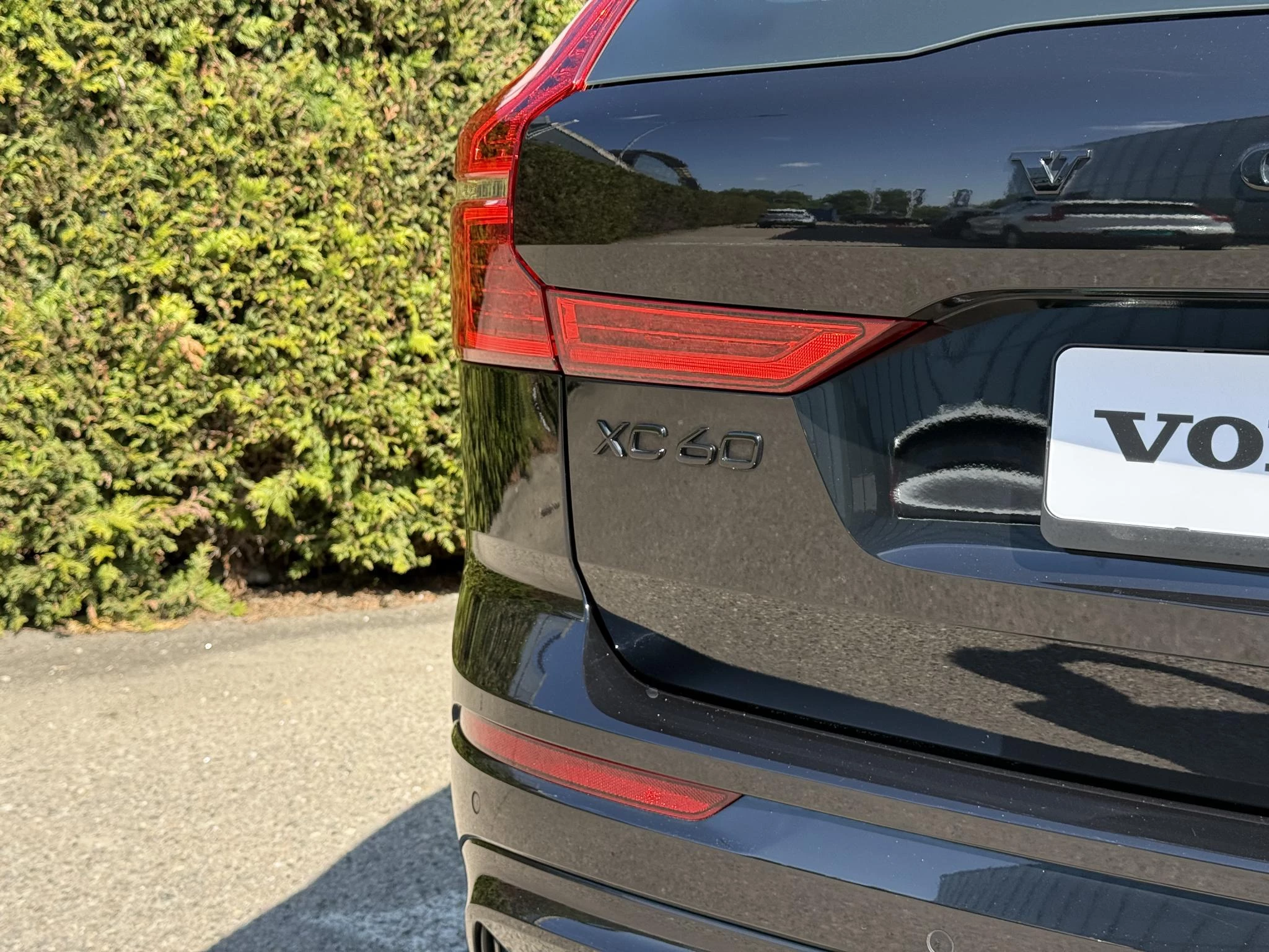 Volvo XC60 T6 Plug-in Hybrid AWD Plus Black Edition