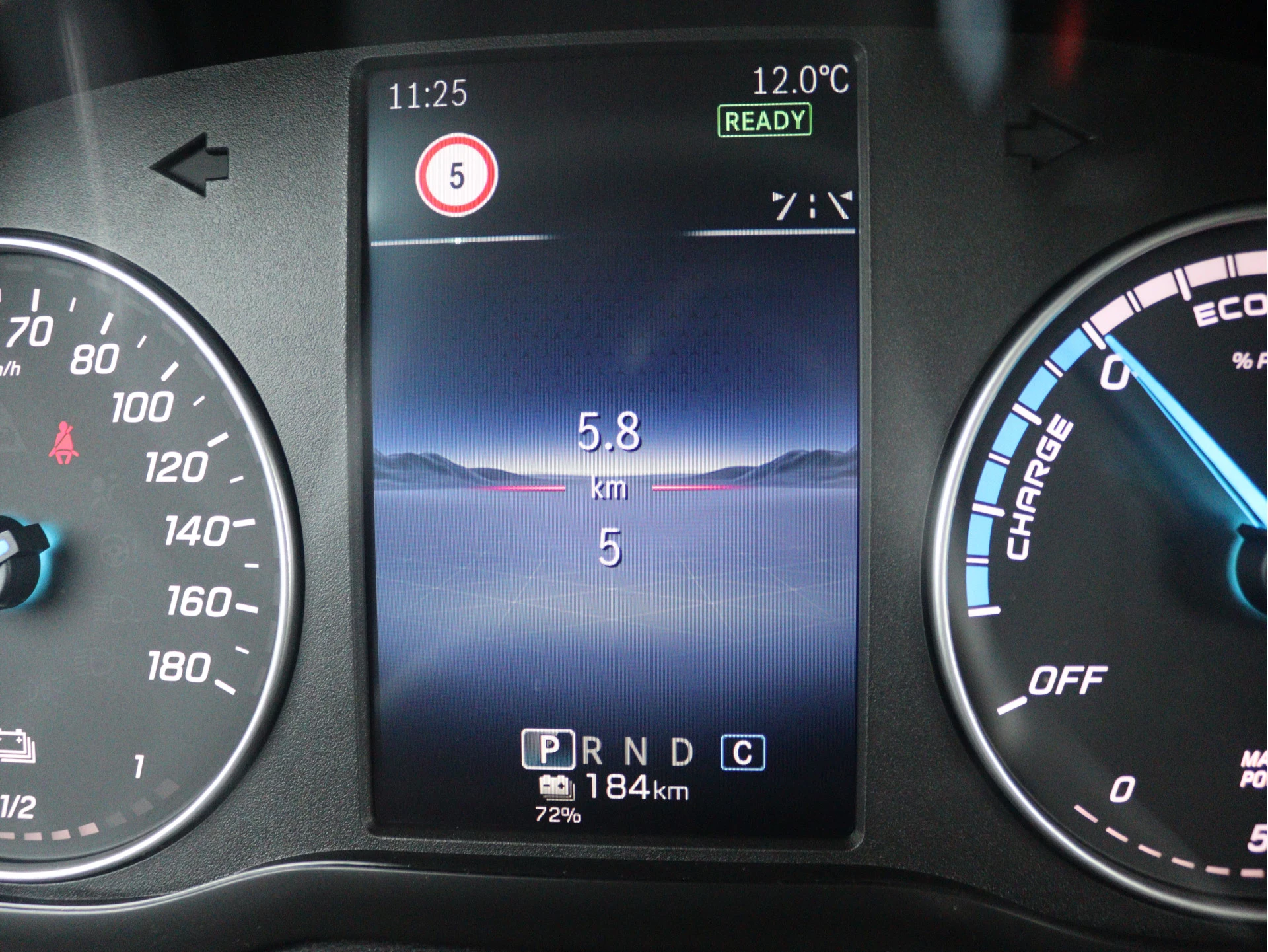 Mercedes-Benz-eCitan-image-5