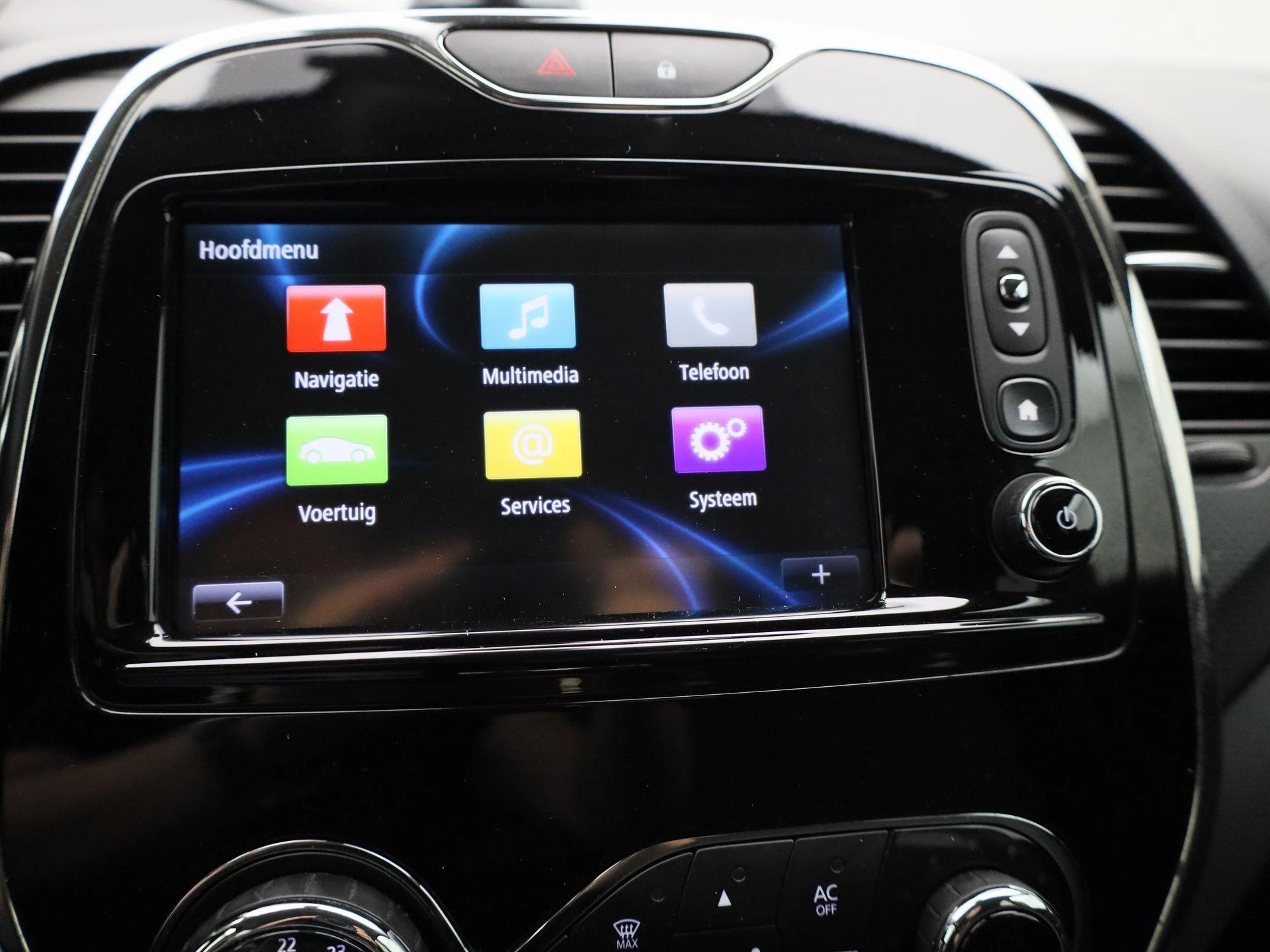 Renault-Captur-image-17