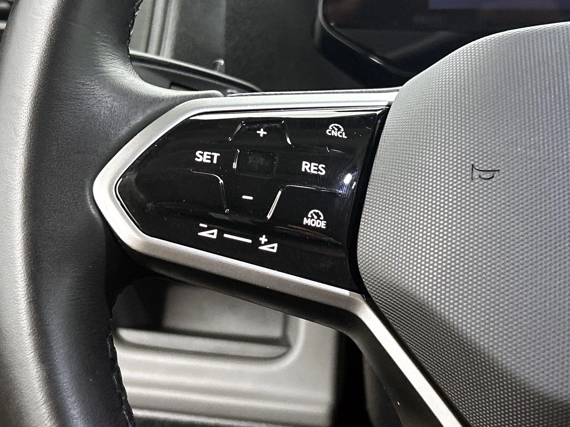 Volkswagen ID. Buzz Cargo Bulli edition 79 kWh 4MOTION 340PK