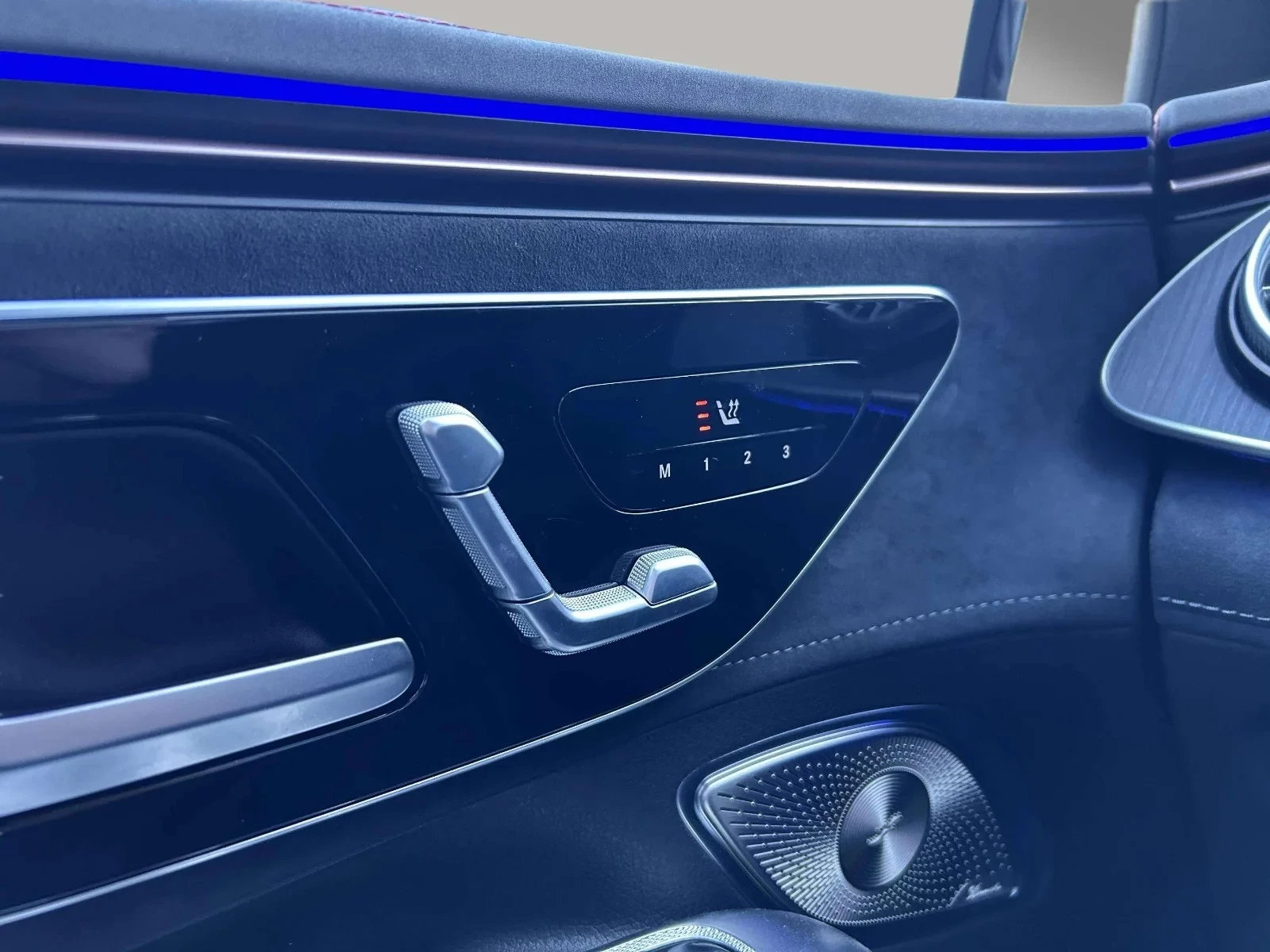 Mercedes-Benz-EQE-image-10