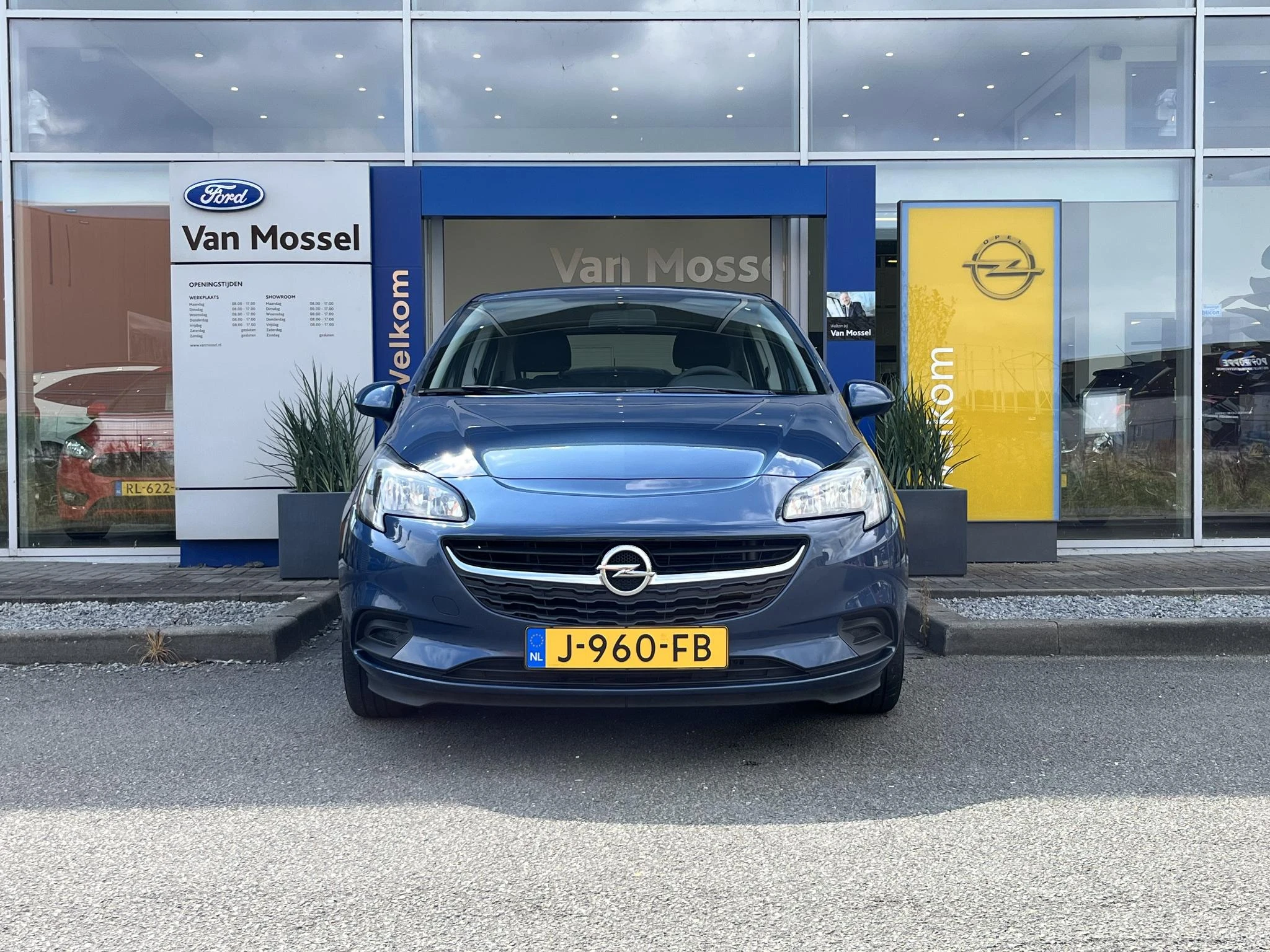 Opel-Corsa-image-1