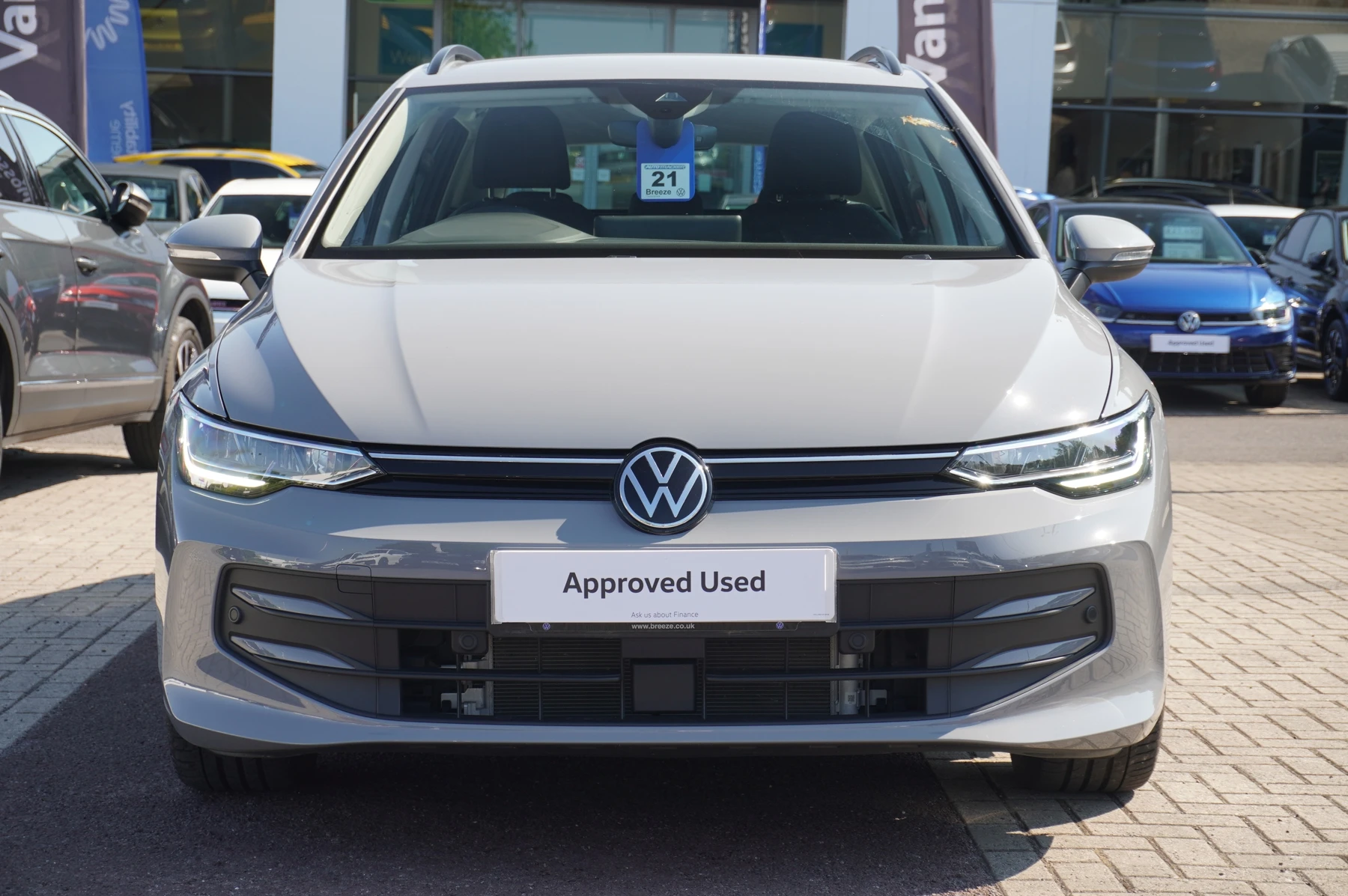 Volkswagen-Golf-image-6