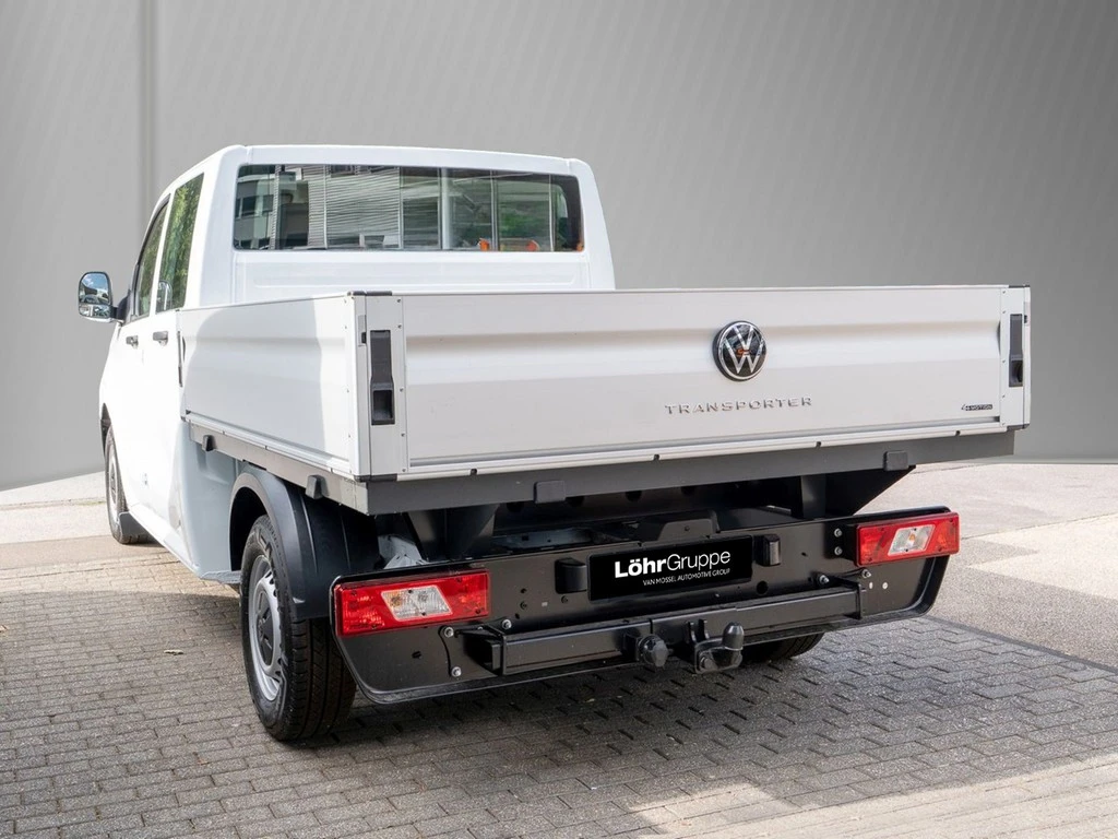 Volkswagen-Transporter-image-4